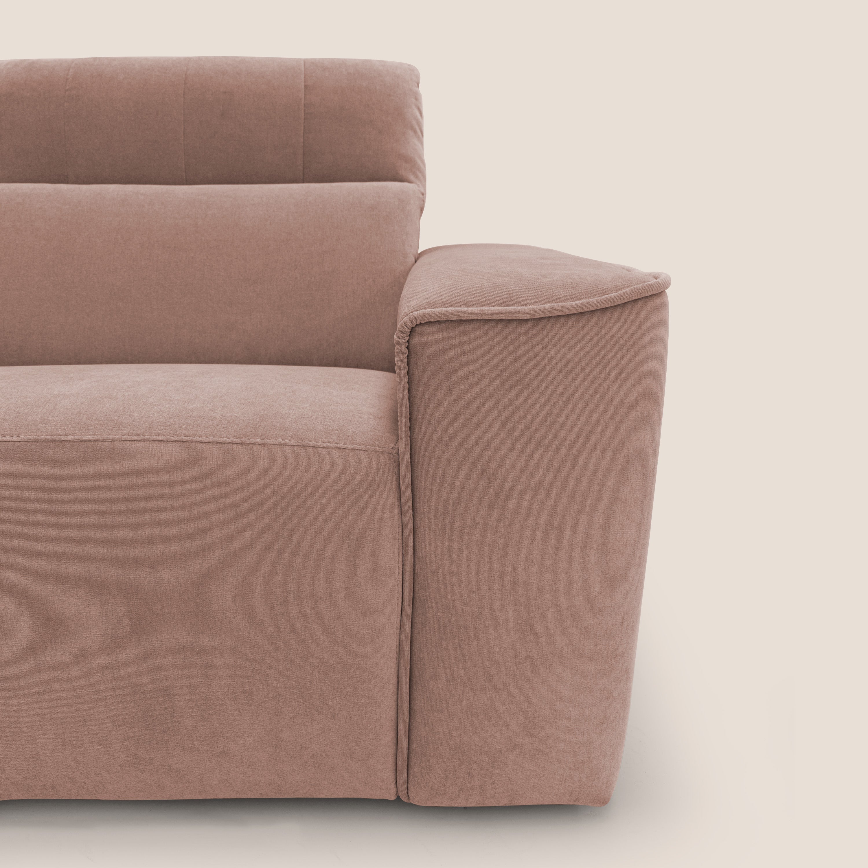 Clark Divano angolare con opzione relax elettrico in tessuto smacchiabile impermeabile T17 rosa - divani.store