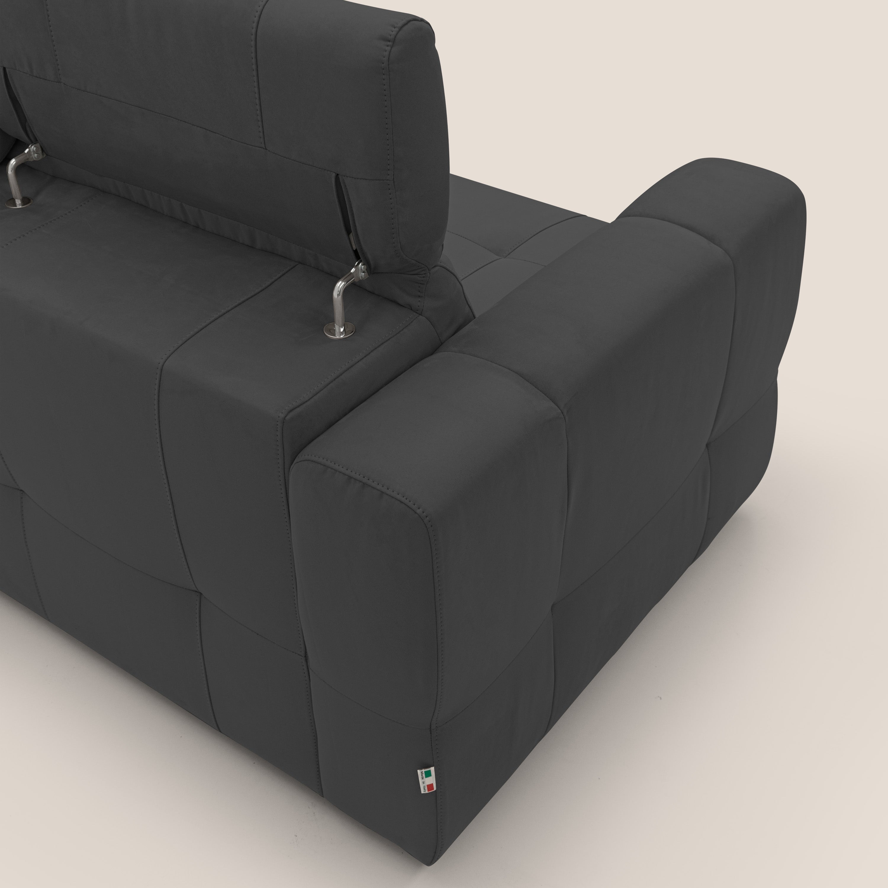 Kronos Divano con pouf estraibile poggiapiedi e poggiatesta reclinabili in morbida microfibra impermeabile T11 nero - divani.store