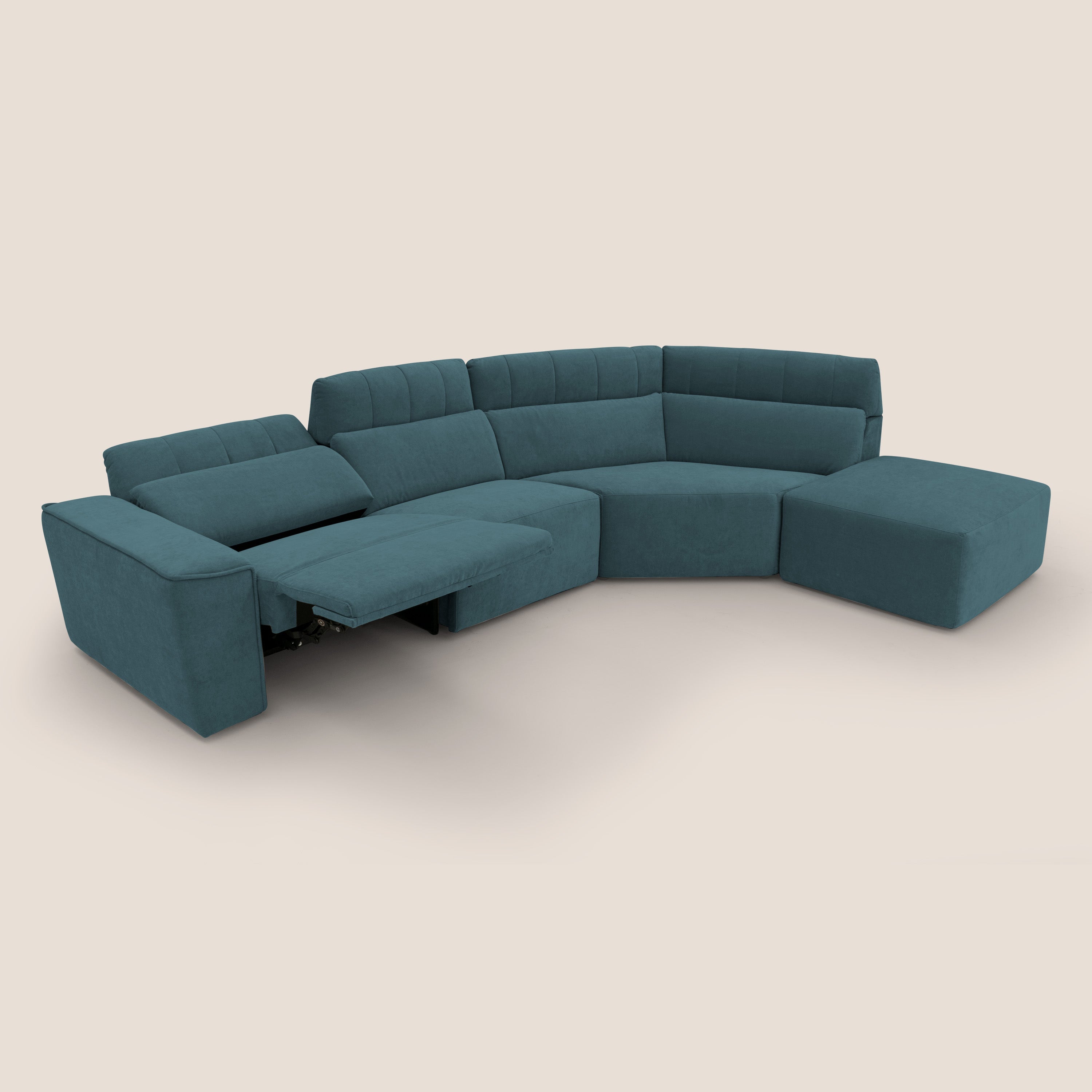 Clark Divano angolare con opzione relax elettrico in tessuto smacchiabile impermeabile T17 petrolio - divani.store
