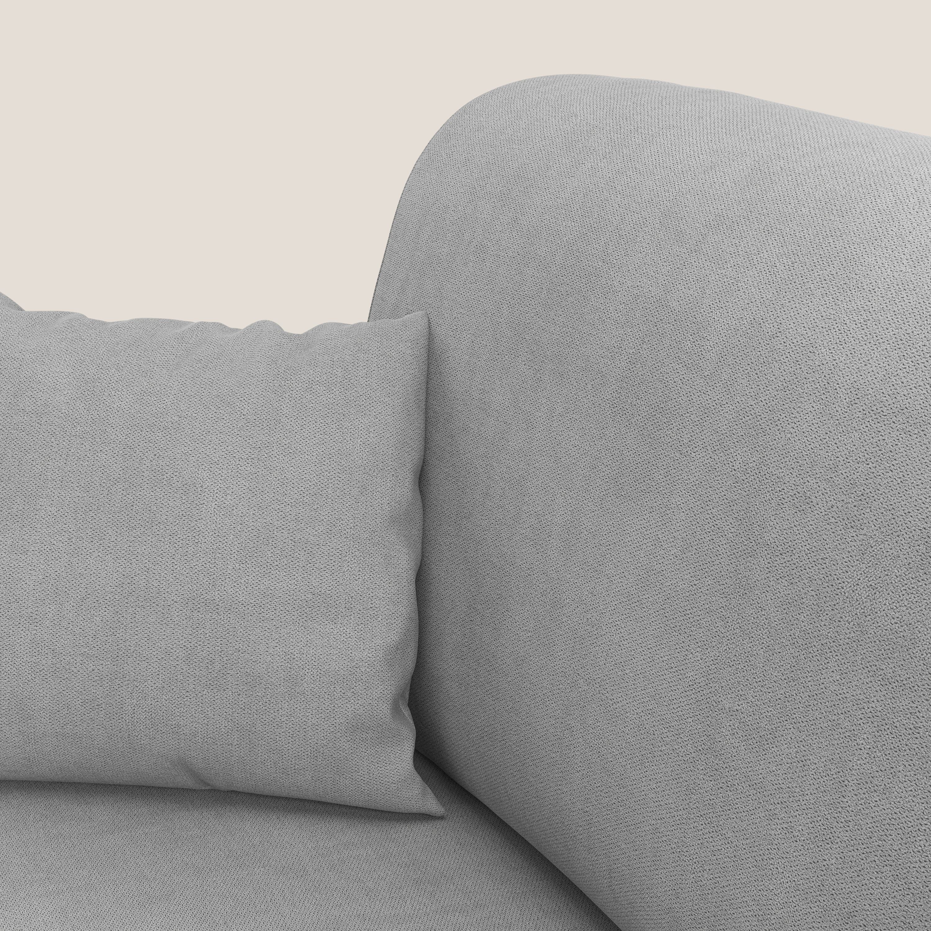 Kafka divano letto matrimoniale in morbido tessuto impermeabile T02 grigio chiaro - divani.store