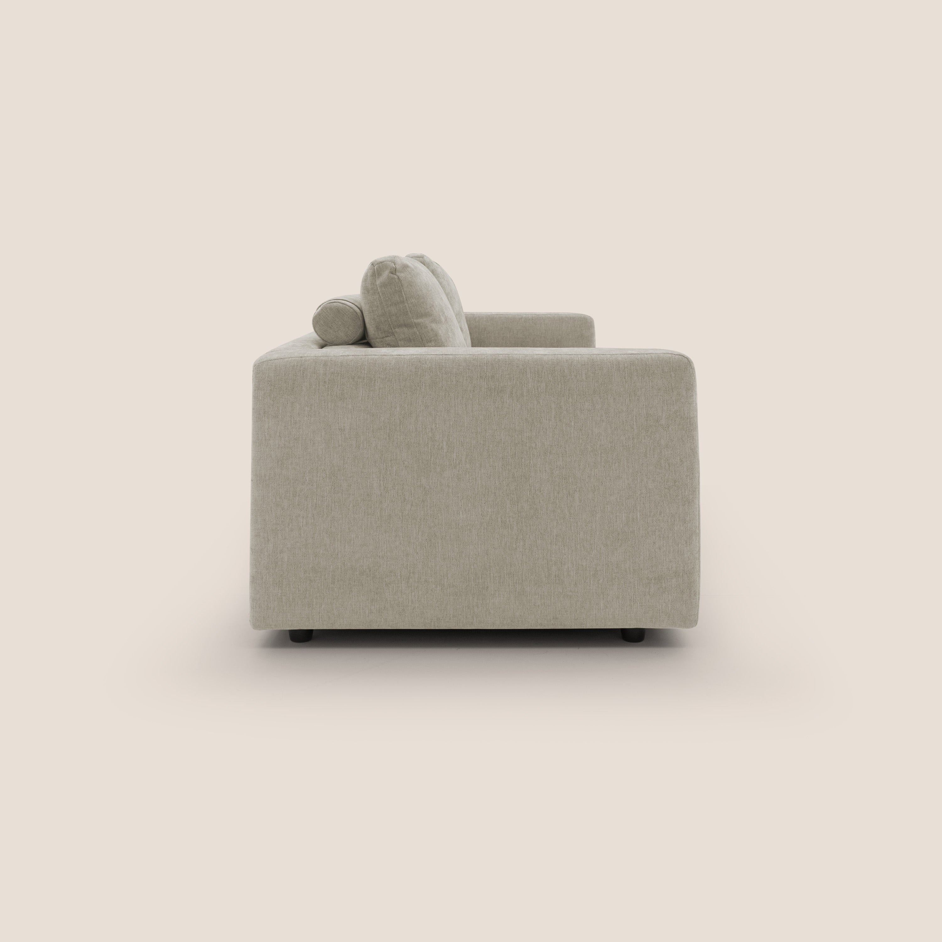 Freia Divano letto minimal materasso h15 cm con morbidi schienali in tessuto impermeabile T14 tortora - divani.store