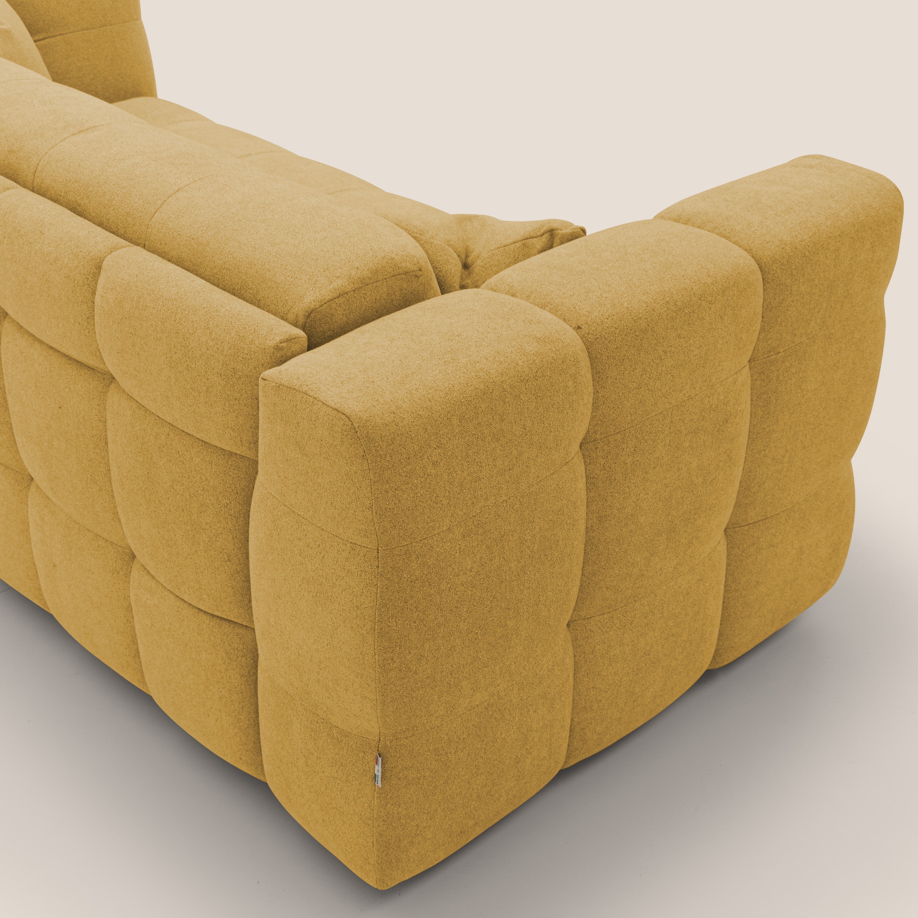 Tender Divano letto matrimoniale dal design innovativo in tessuto bouclet impermeabile T07 giallo - divani.store
