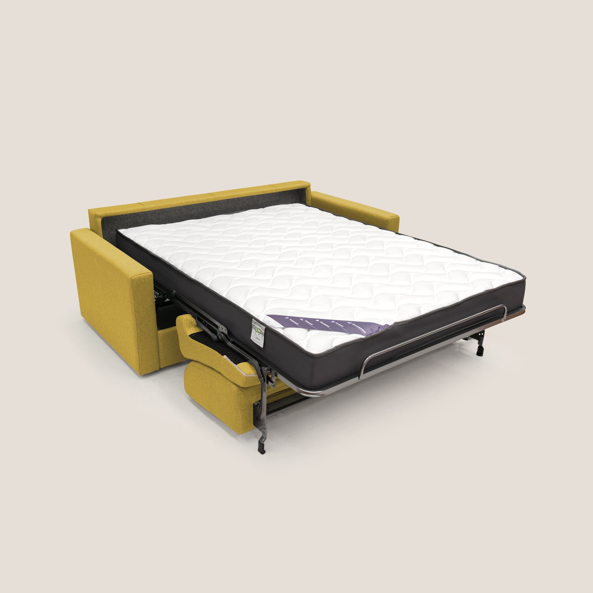 Il Divano letto Chris di Divani.Store, da 186 cm con tessuto impermeabile giallo T13, si trasforma senza sforzo in un letto con materasso bianco. Il suo design minimalista con braccioli dritti è completato da un meccanismo estraibile visibile sotto, che invita al relax su uno sfondo semplice e neutro che ne enfatizza la funzionalità.