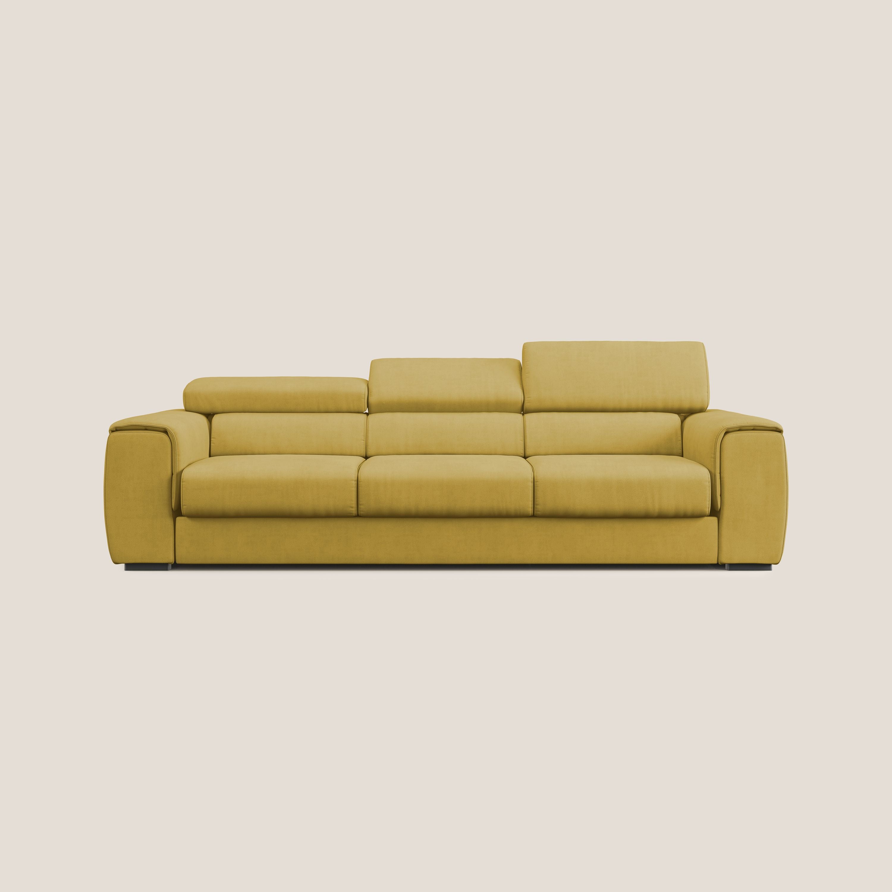 Zeno Divano con pouf estraibile poggiapiedi a 3 sedute in tessuto morbido impermeabile T02 giallo - divani.store