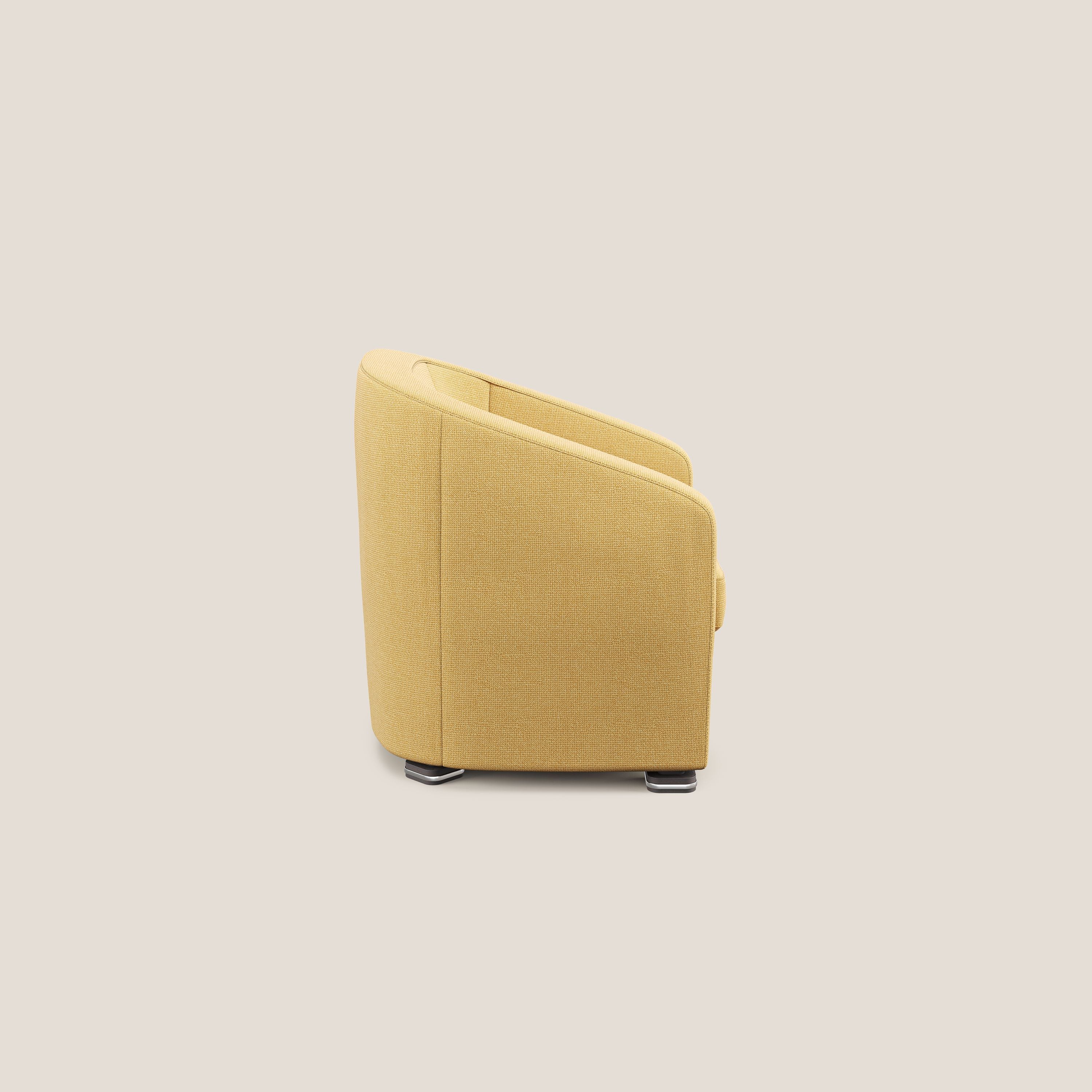 Cloe Poltroncina in tessuto smacchiabile con acqua QuickClean T08 giallo - divani.store