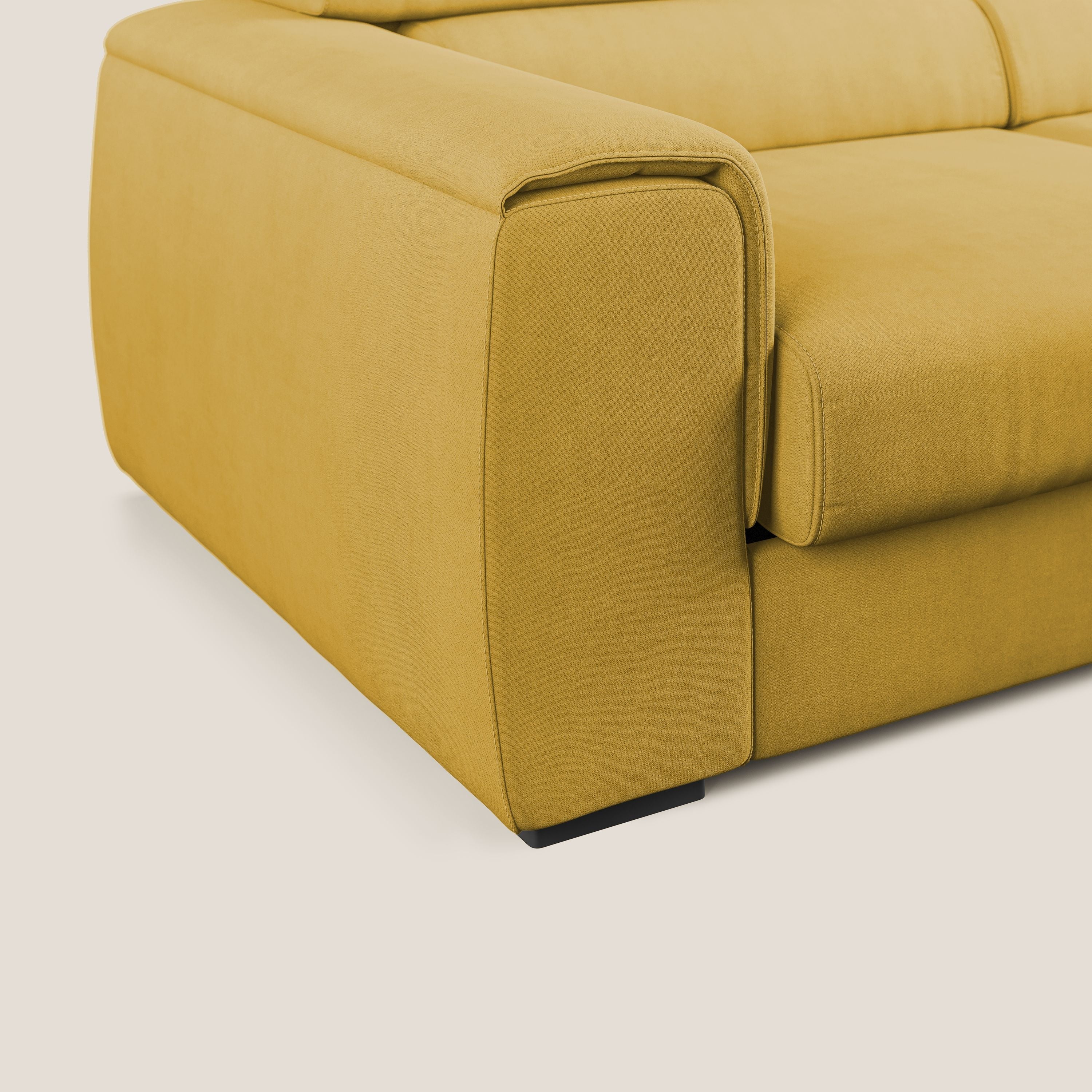 Zeno Divano con pouf estraibile poggiapiedi in tessuto morbido impermeabile T02 giallo - divani.store