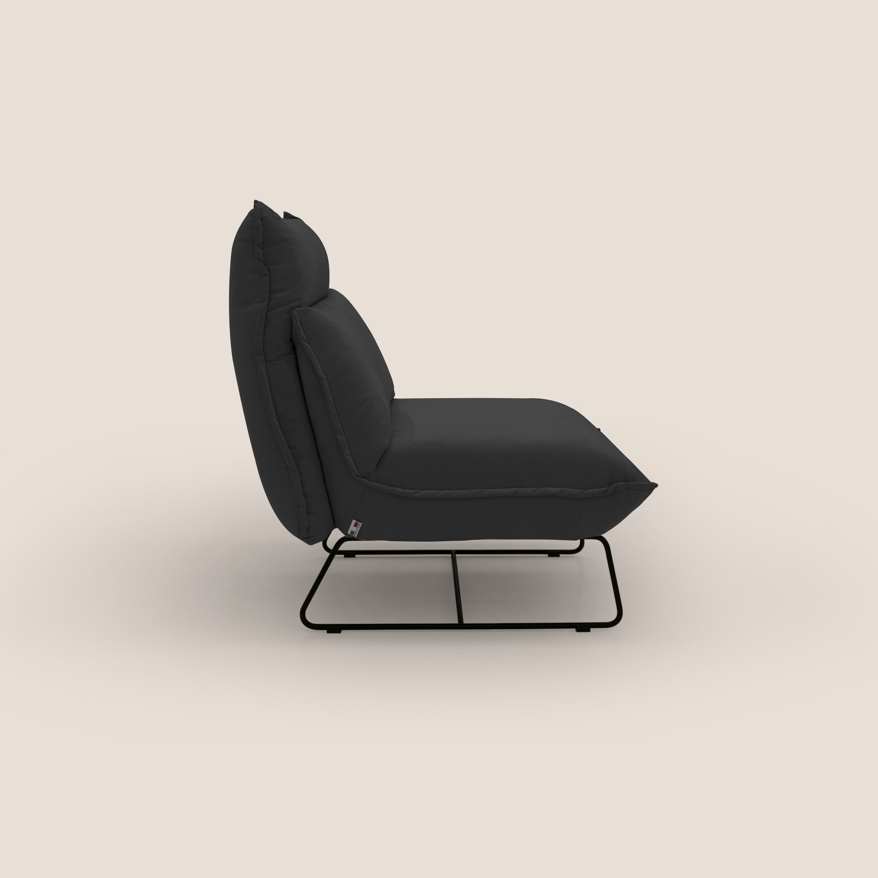 Tessa Poltroncina dal design moderno in morbida microfibra smacchiabile T11 nero - divani.store