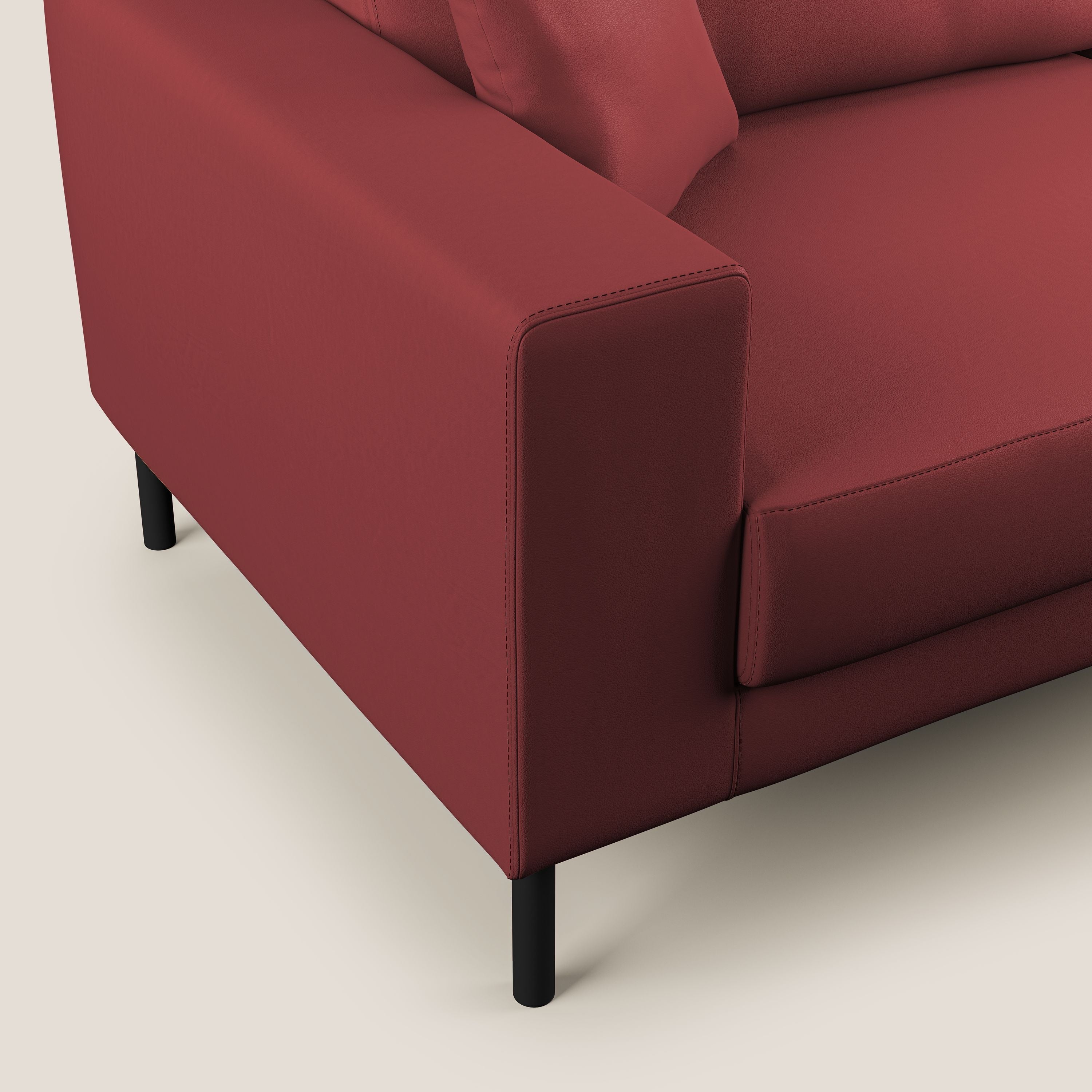 Uranio divano moderno lineare in Ecopelle impermeabile T04 rosso - divani.store