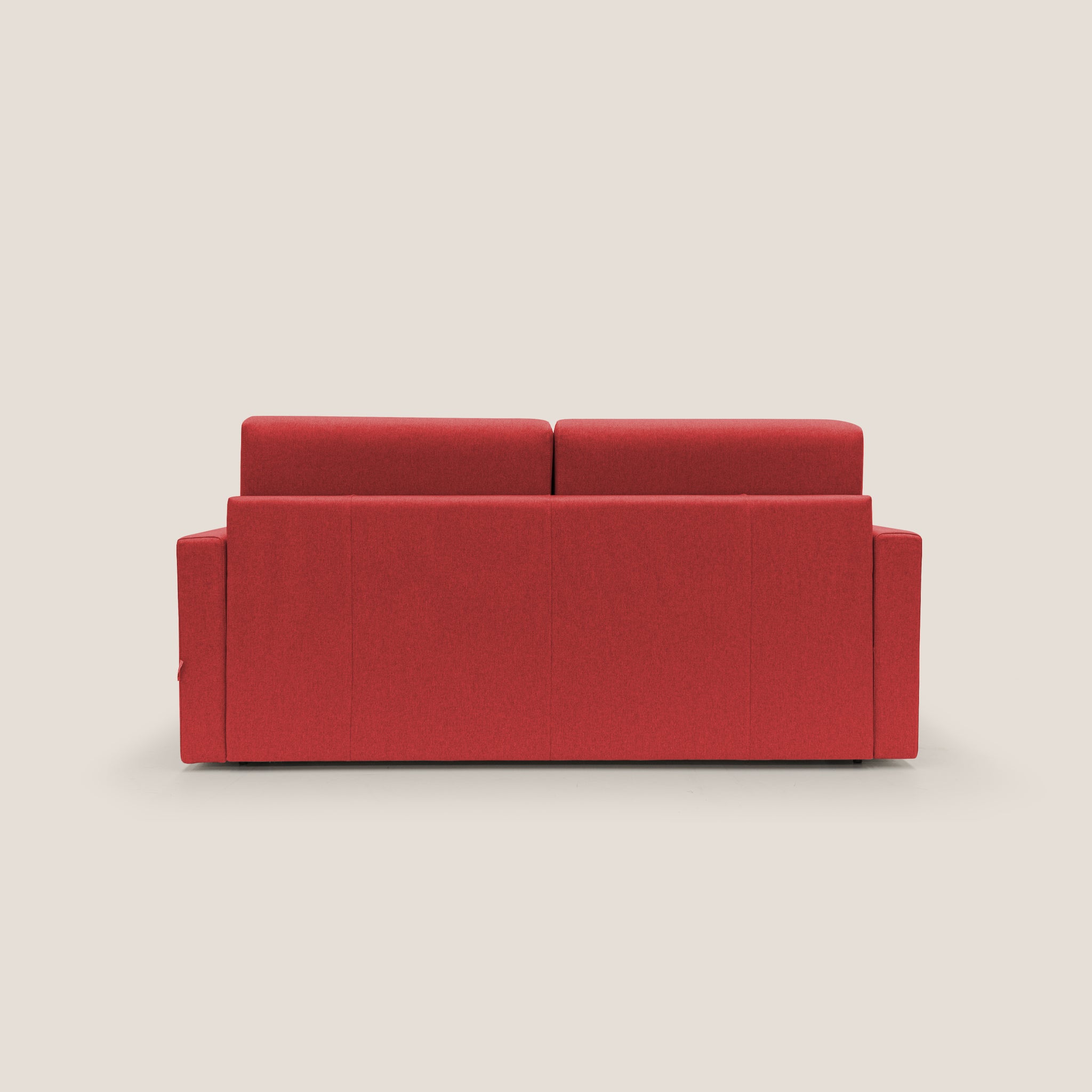 Un divano letto Chris da 206 cm in tessuto impermeabile T13, con il suo sorprendente colore rosso, presenta un design moderno e minimalista con linee pulite se visto dal retro su uno sfondo beige chiaro. Caratterizzato da due cuscini schienale e un profilo rettangolare, la sua tonalità vibrante contrasta magnificamente con l'ambiente neutro. Disponibile su Divani.Store.