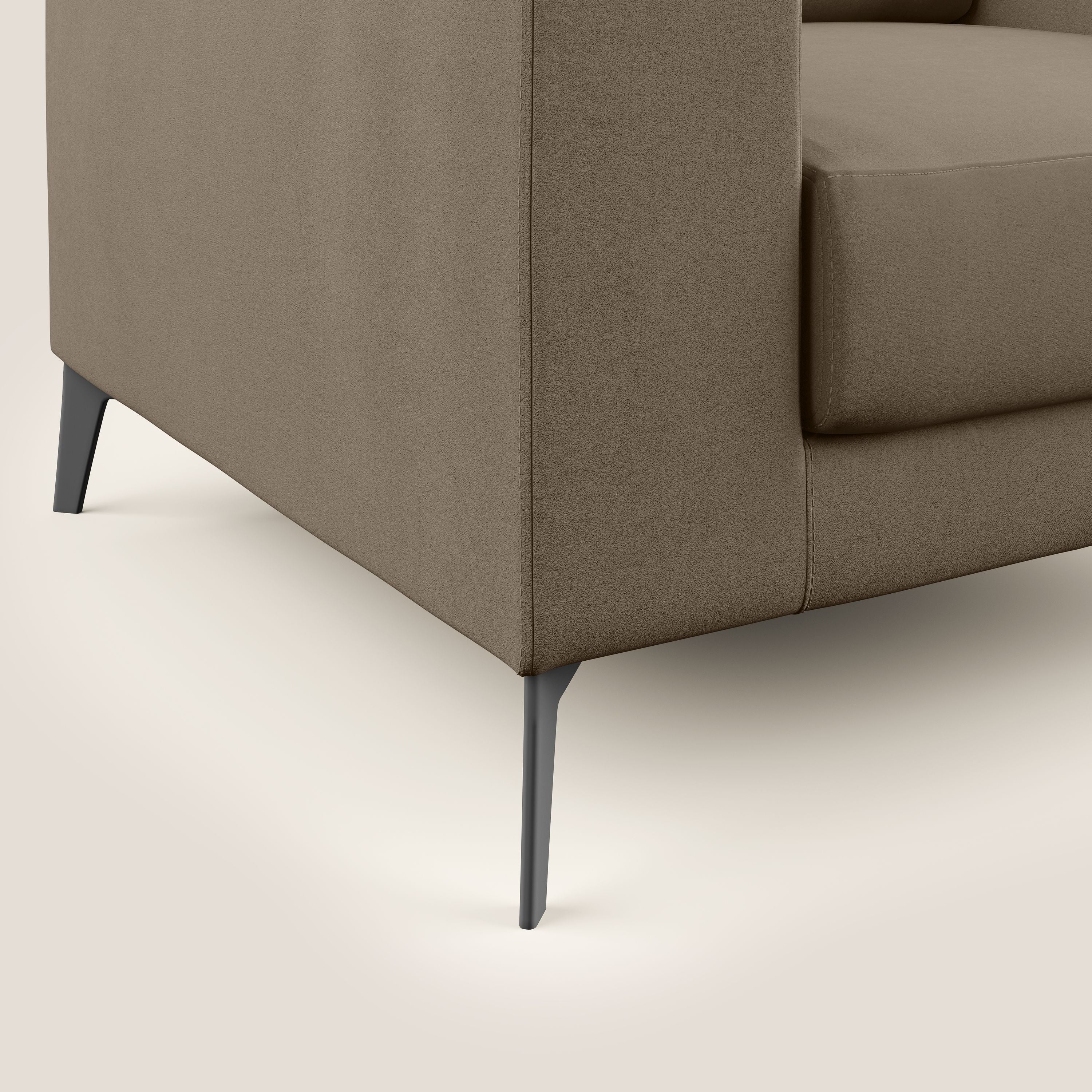 Prestige poltroncina moderna in microfibra smacchiabile T11 marrone - divani.store