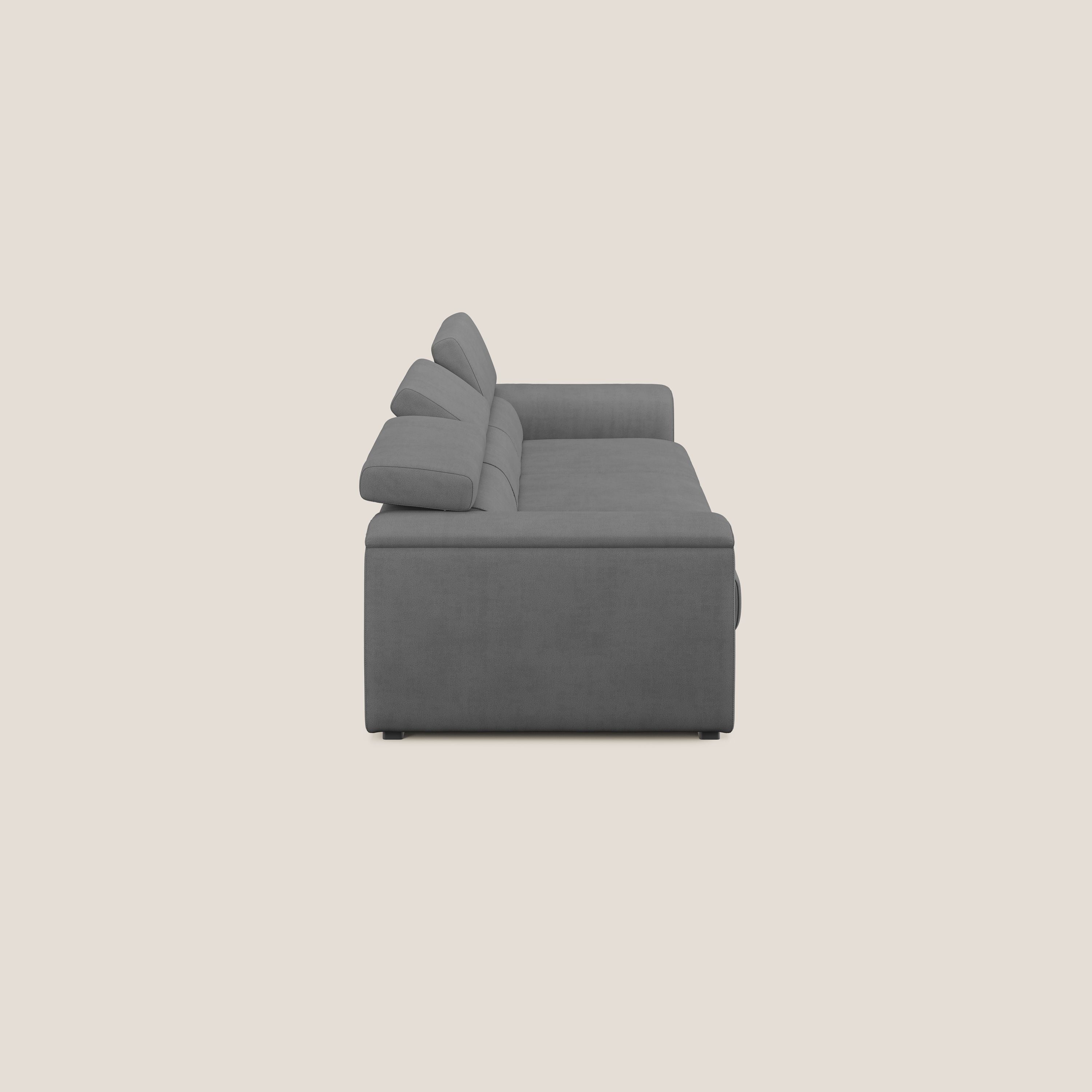 Zeno Divano con pouf estraibile poggiapiedi a 3 sedute in tessuto morbido impermeabile T02 grigio - divani.store