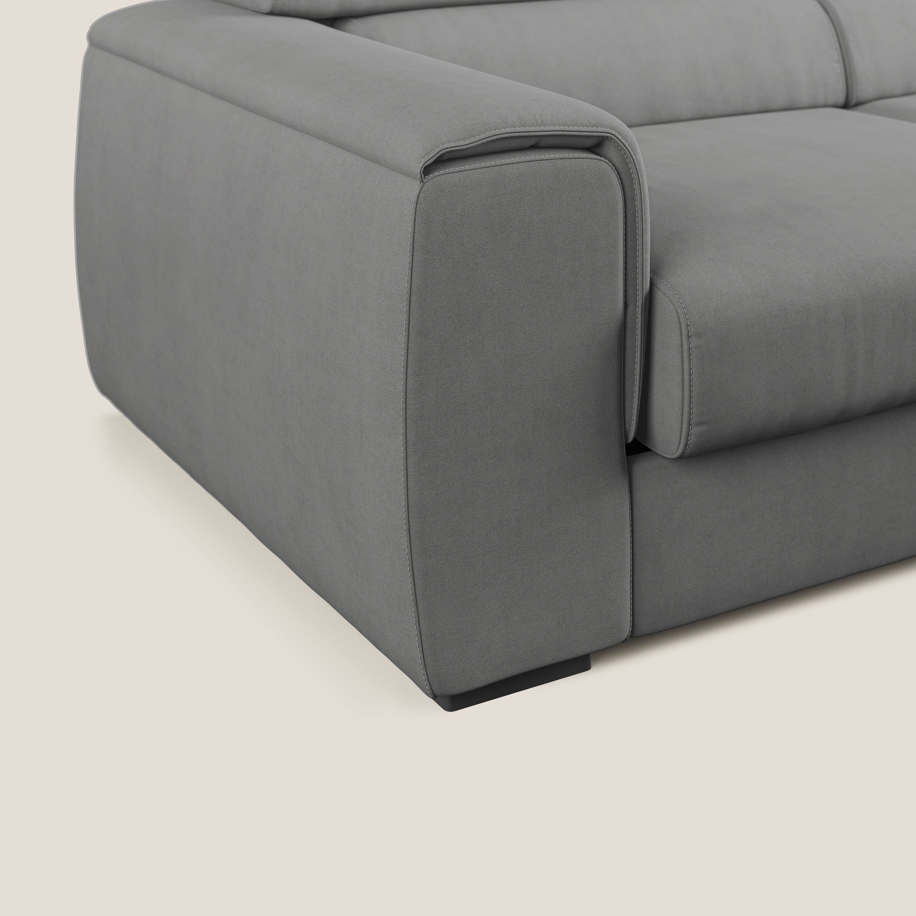 Zeno Divano con pouf estraibile poggiapiedi in tessuto morbido impermeabile T02 grigio - divani.store