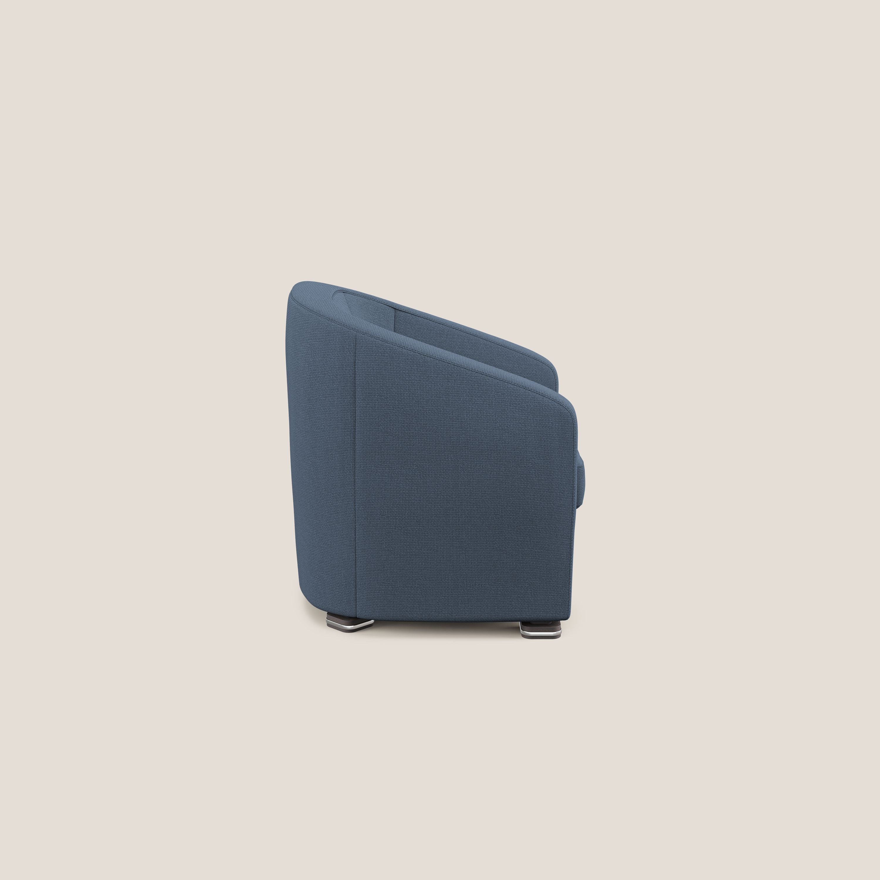Cloe Poltroncina in tessuto smacchiabile con acqua QuickClean T08 blu - divani.store