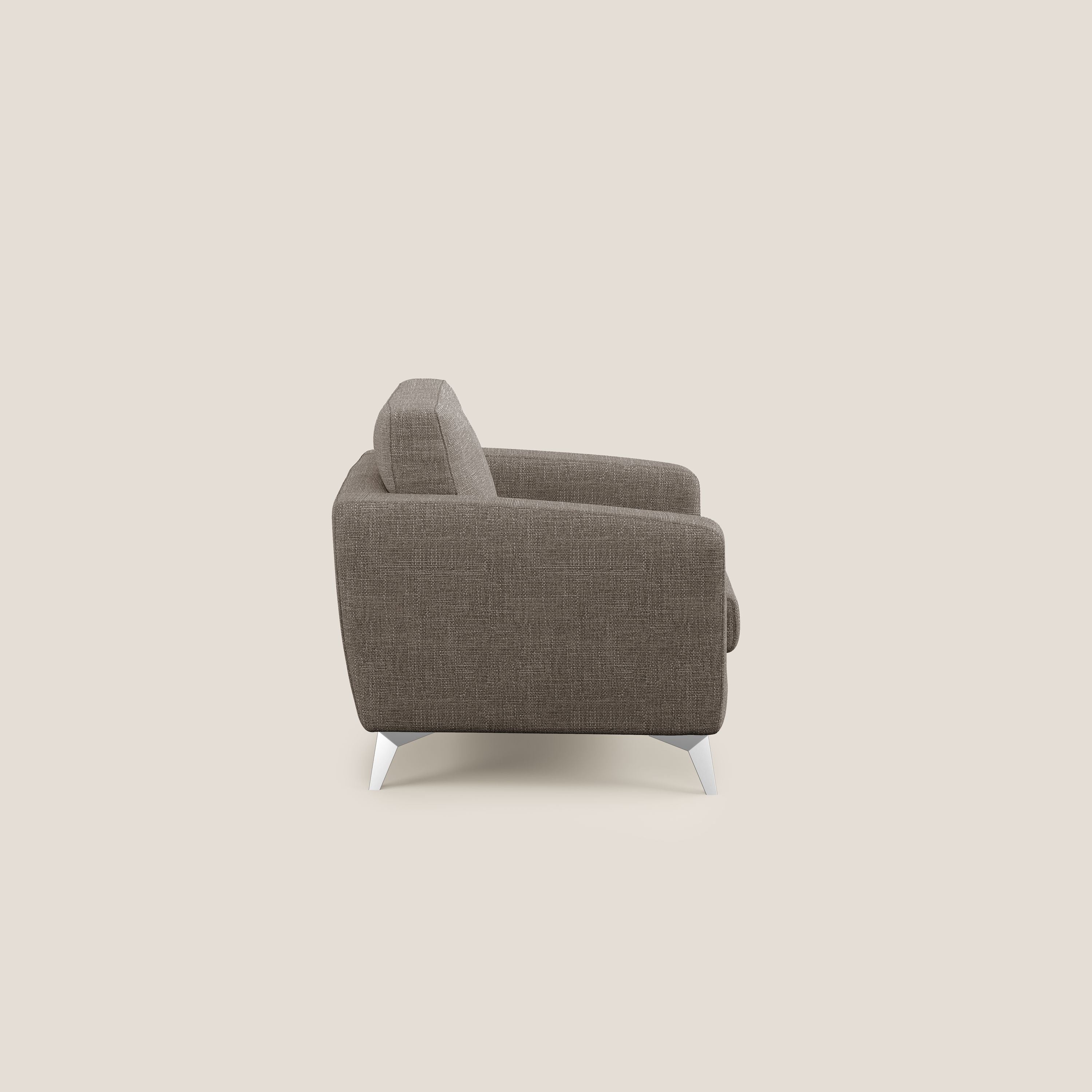 Orione Poltroncina in morbido tessuto impermeabile ad intreccio T06 marrone - divani.store