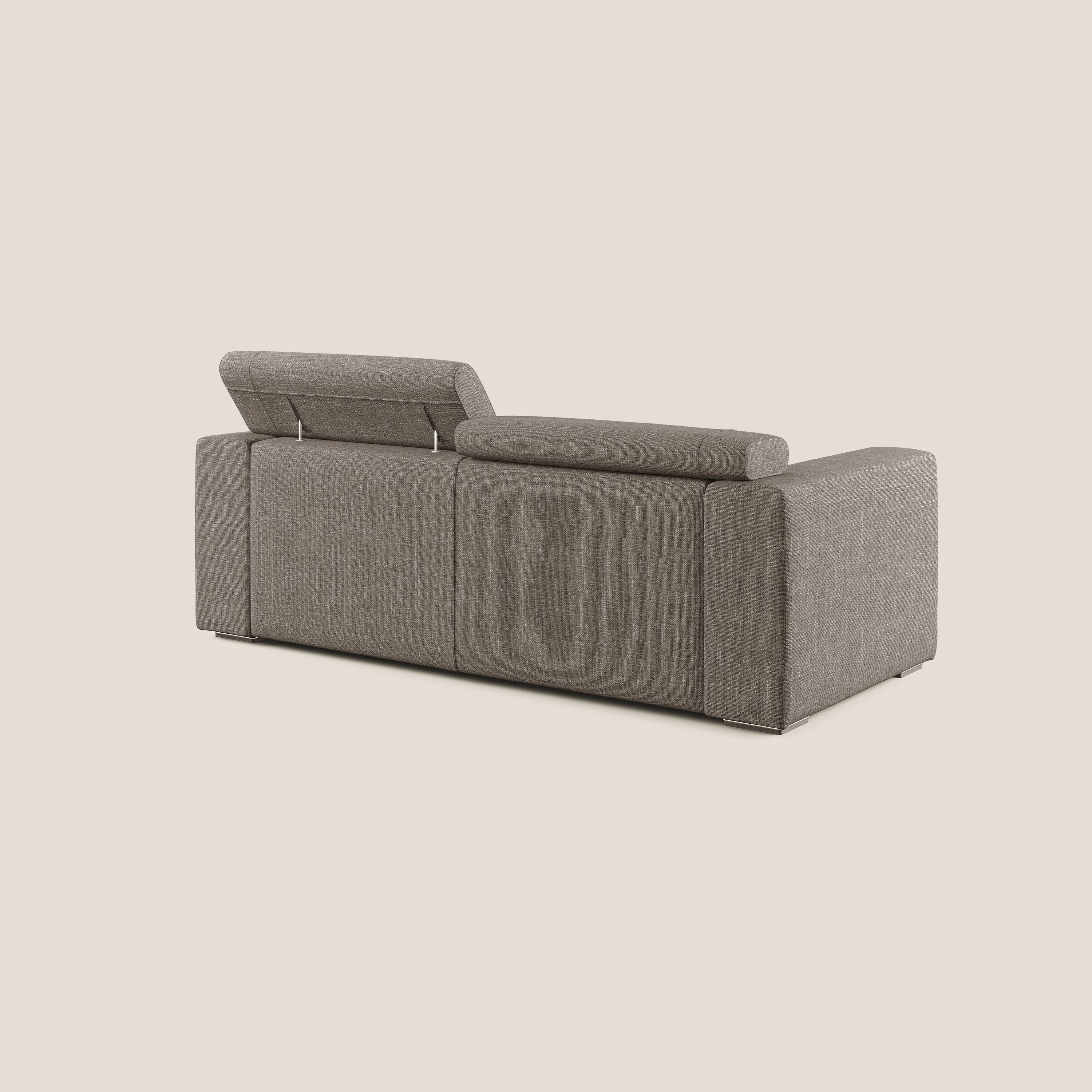 Vegas divano con poggiatesta reclinabili in morbido tessuto impermeabile T06 marrone - divani.store