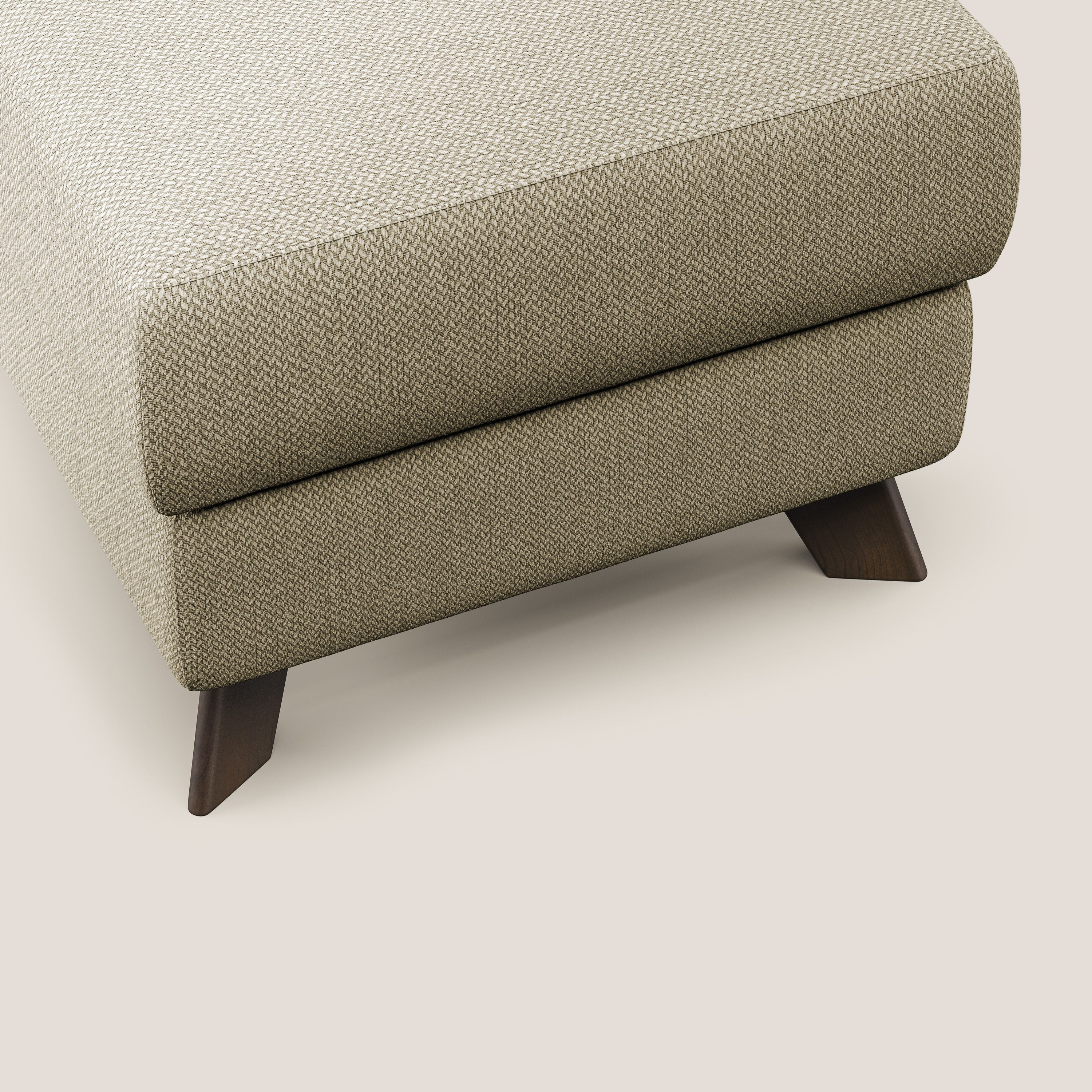 Moon Pouf contenitore e piedini alti in tessuto smacchiabile con acqua T05 cammello - divani.store