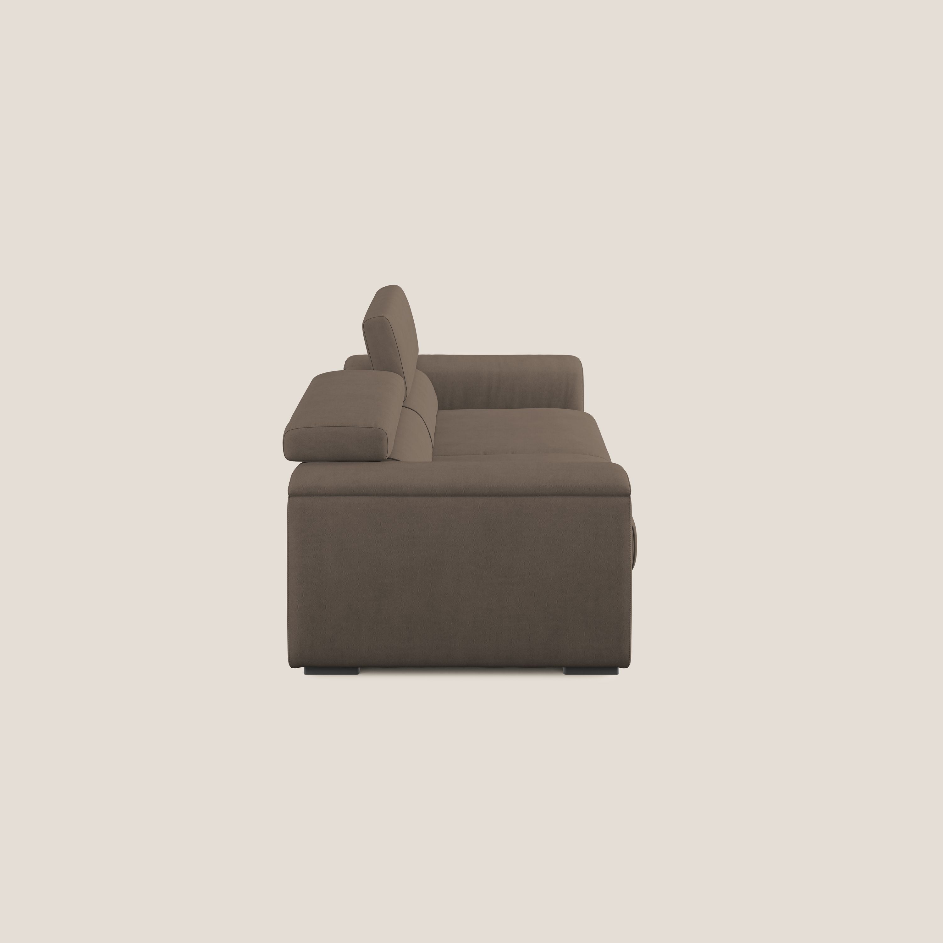 Zeno Divano con pouf estraibile poggiapiedi in tessuto morbido impermeabile T02 marrone - divani.store