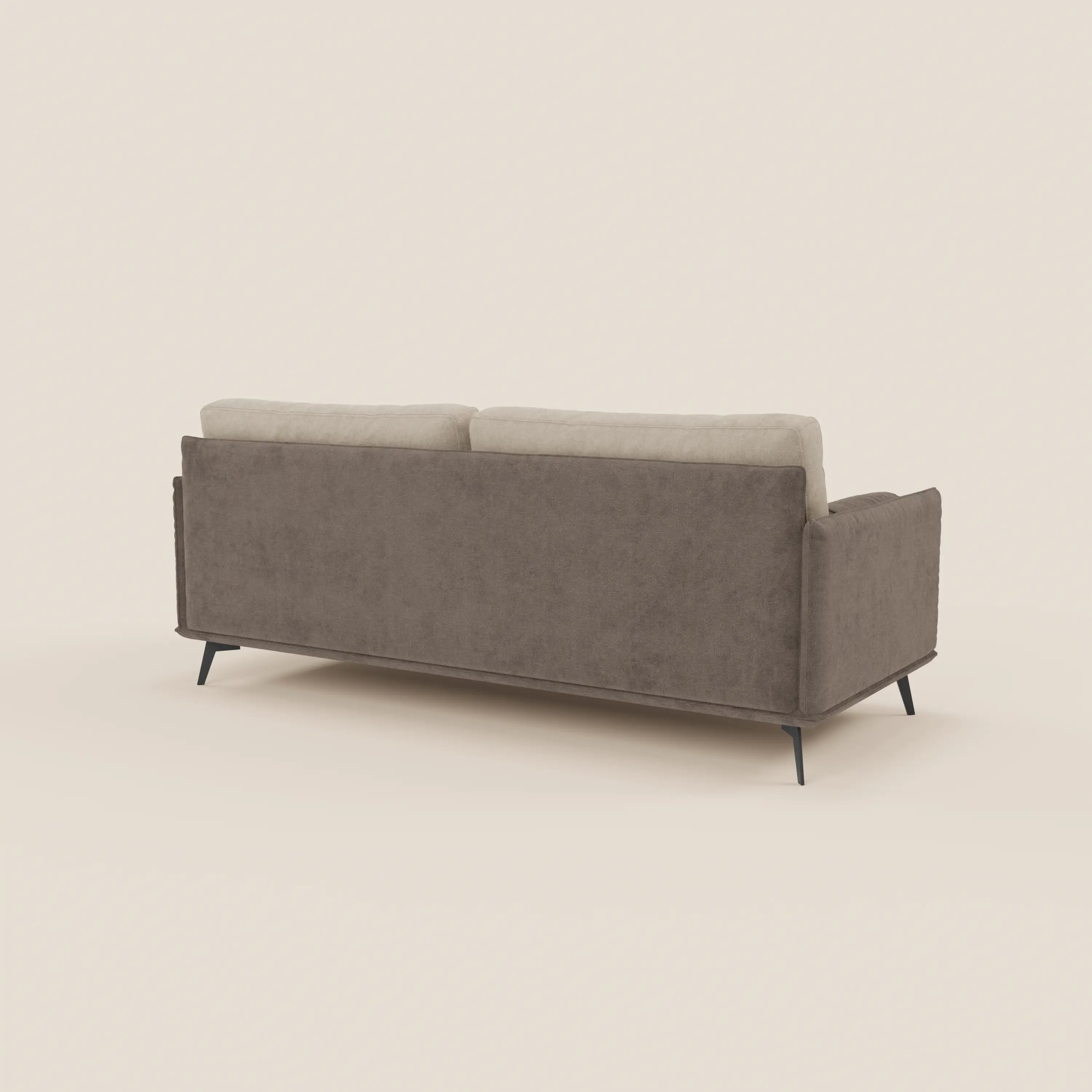 Basalto Divano lineare 2 o 3 posti Bicolore con seduta unica e base in metallo in tessuto smacchiabile T31 - divani.store