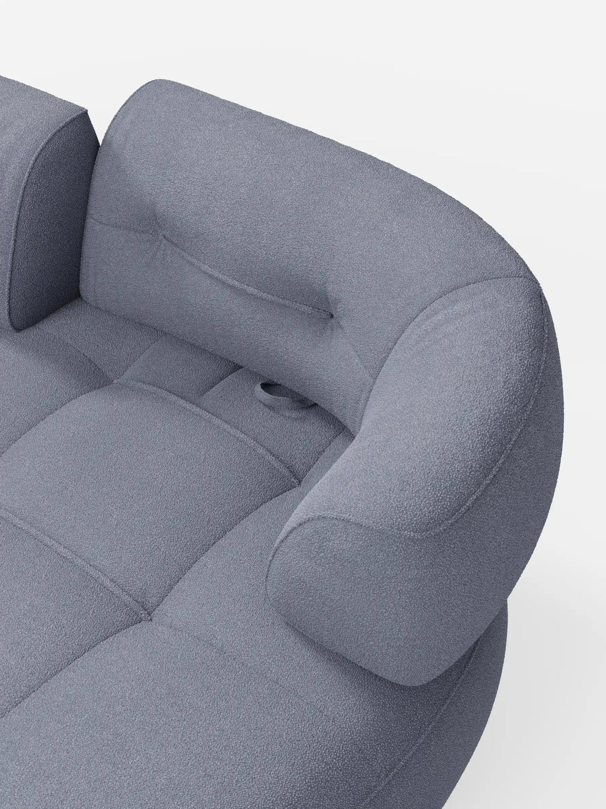 A Croissant: divano curvo a fagiolo a 3 posti con schienali traslanti in morbido tessuto effetto cotone smacchiabile T33: un divano a 3 posti a forma di fagiolo in tessuto grigio testurizzato, con braccioli arrotondati e schienale imbottito con spazio tra i segmenti.