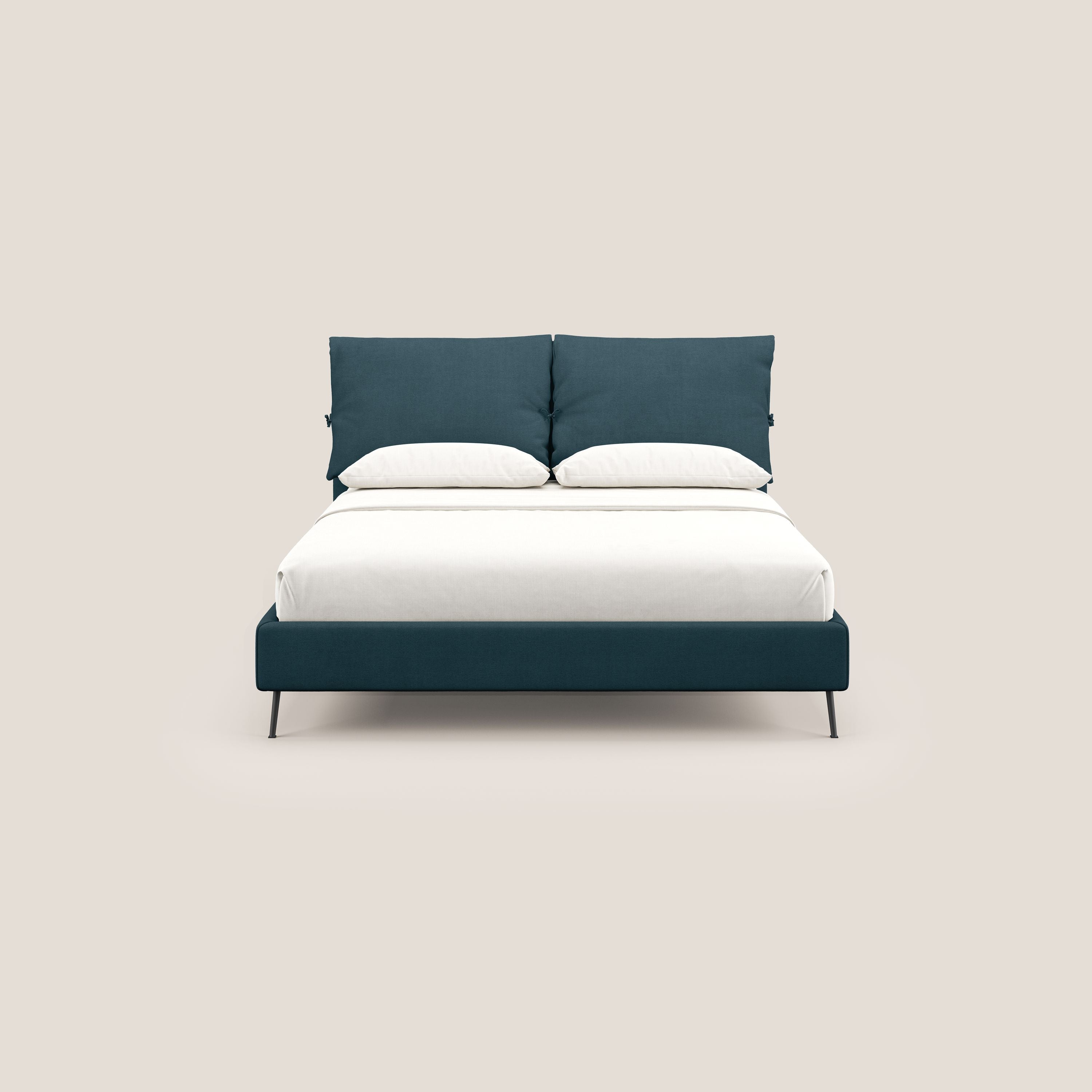 Artemisia letto imbottito con piedini alti sfoderabile in tessuto smacchiabile T17 petrolio - divani.store