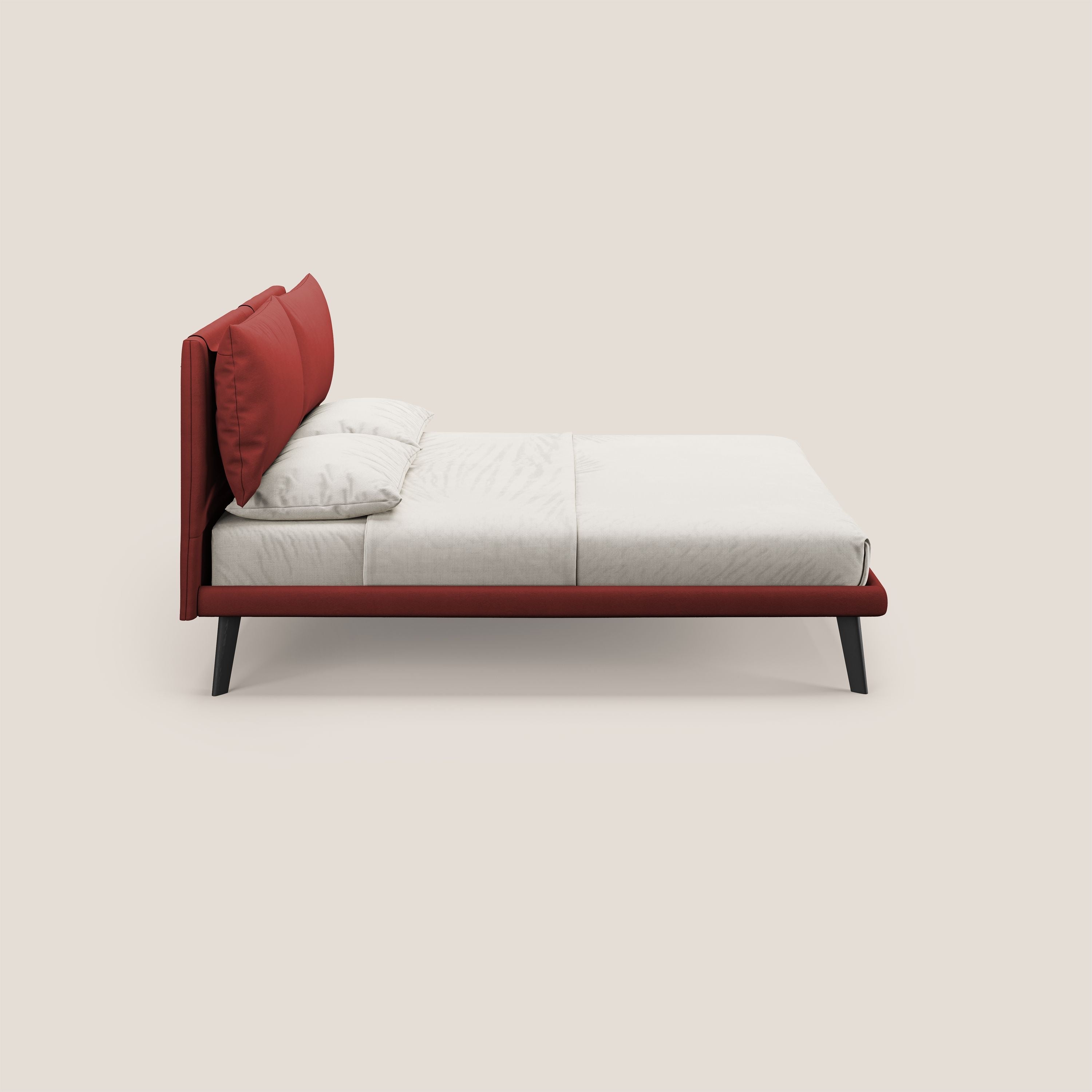 Astrid letto imbottito con piedi in legno in microfibra smacchiabile T11 rosso - divani.store
