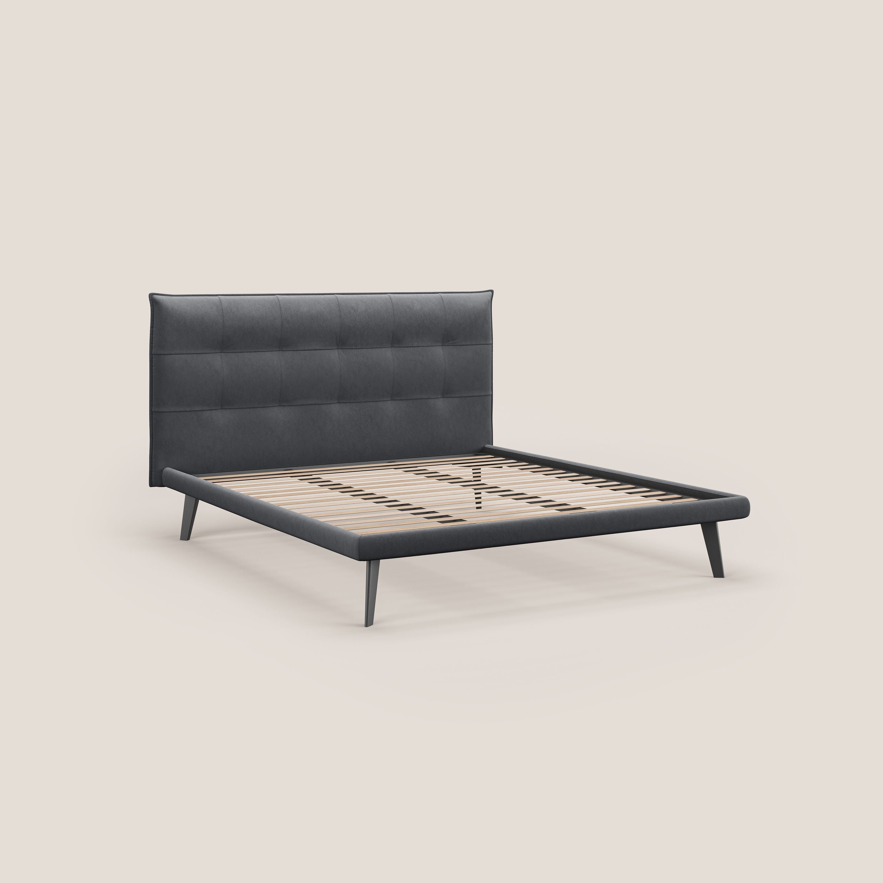 Brigitte letto con testata trapuntata piedi alti in mogano e tessuto impermeabile T09 grigio - divani.store