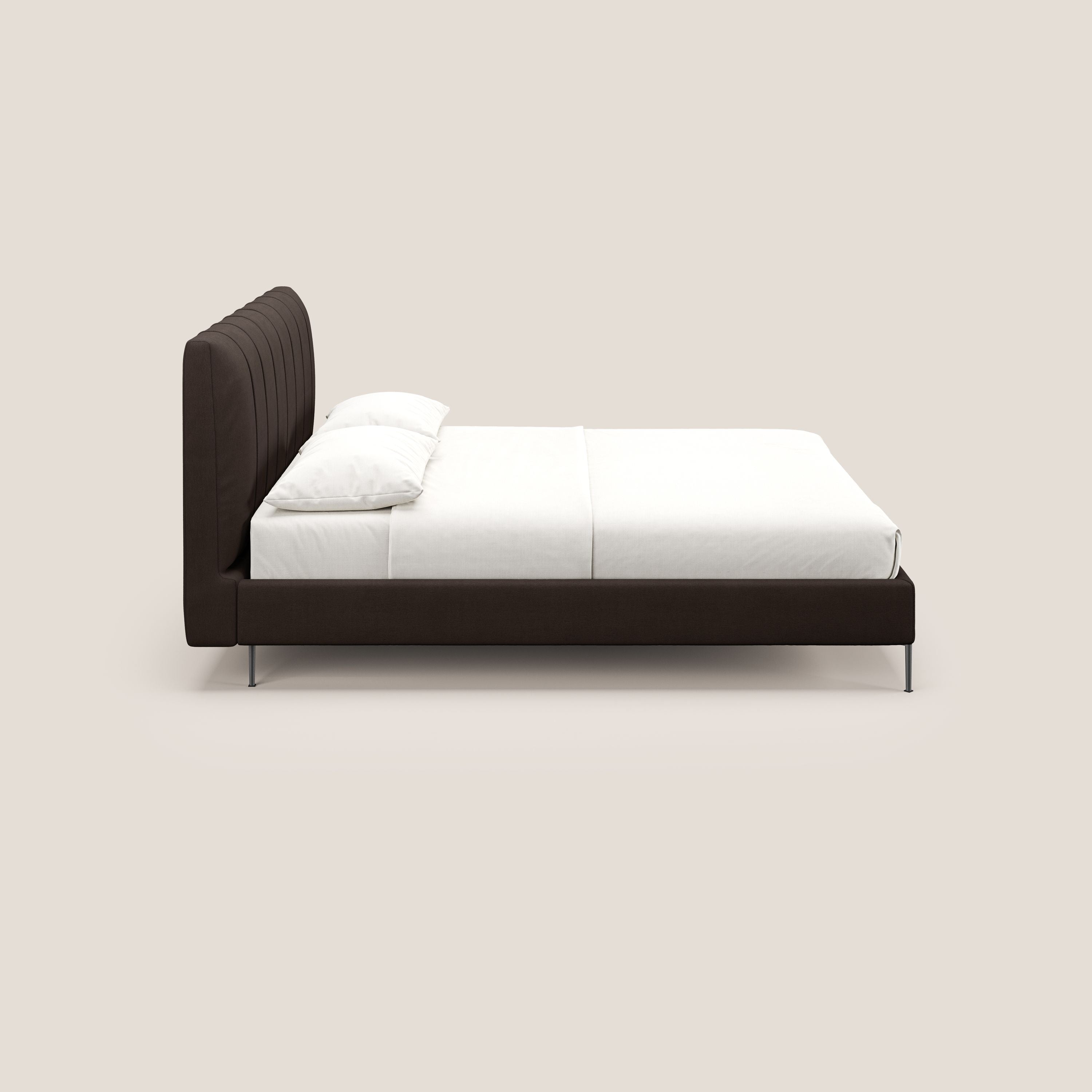 Calliope letto imbottito piedini alti completamente sfoderabile in tessuto smacchiabile T17 marrone - divani.store
