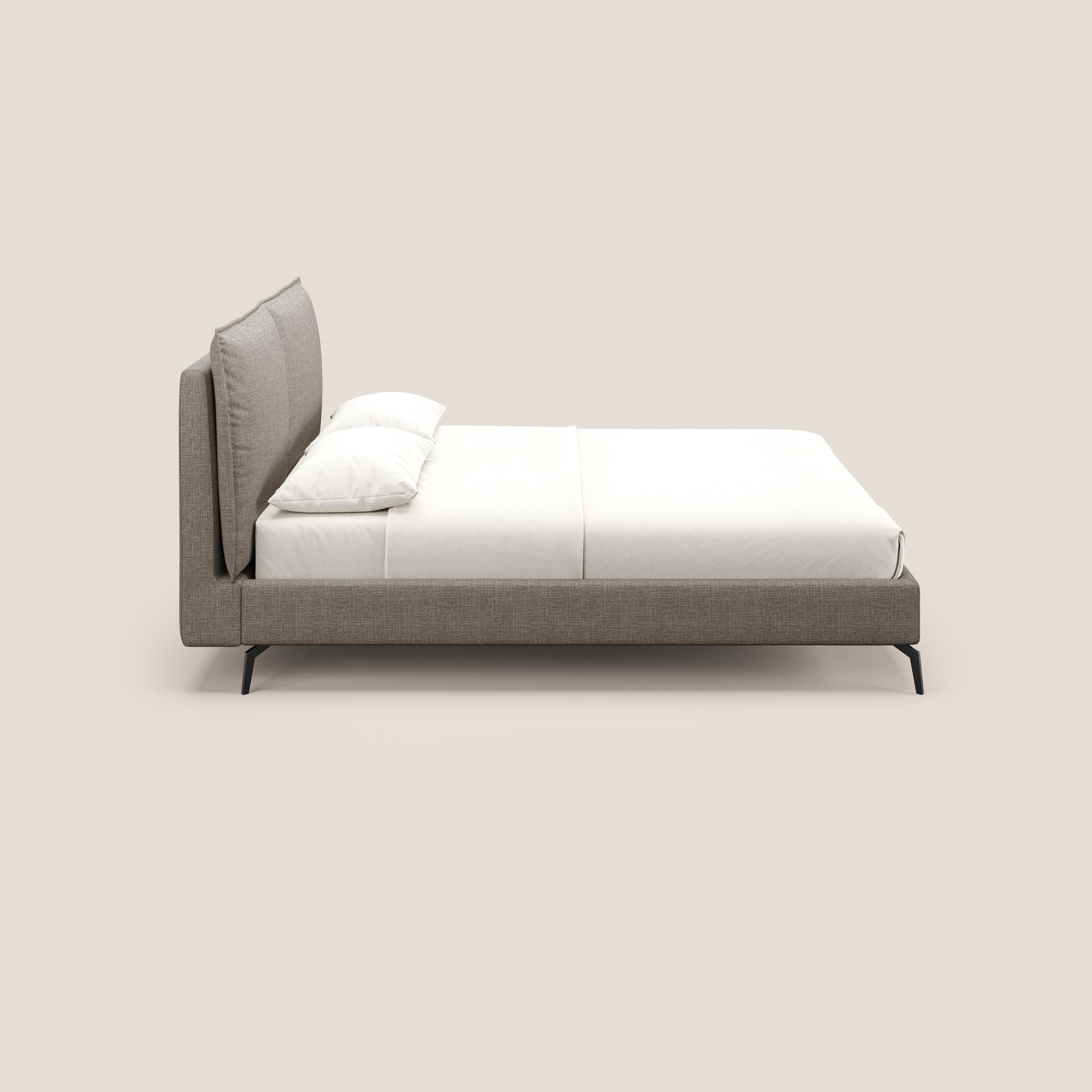 Cloe letto imbottito con piedi in metallo sfoderabile in tessuto fiammato impermeabile T06 marrone - divani.store