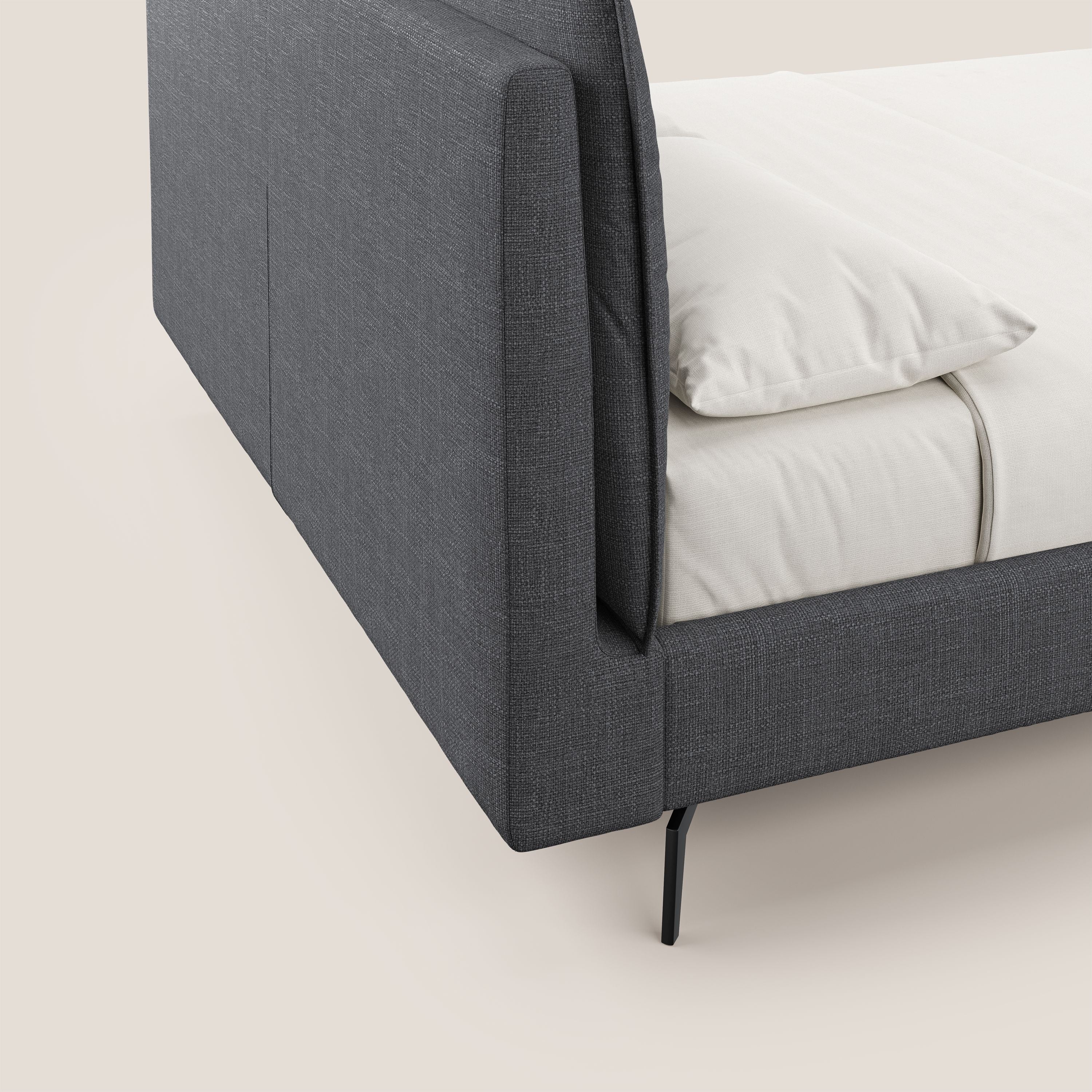 Cloe letto imbottito con piedi in metallo sfoderabile in tessuto fiammato impermeabile T06 antracite - divani.store