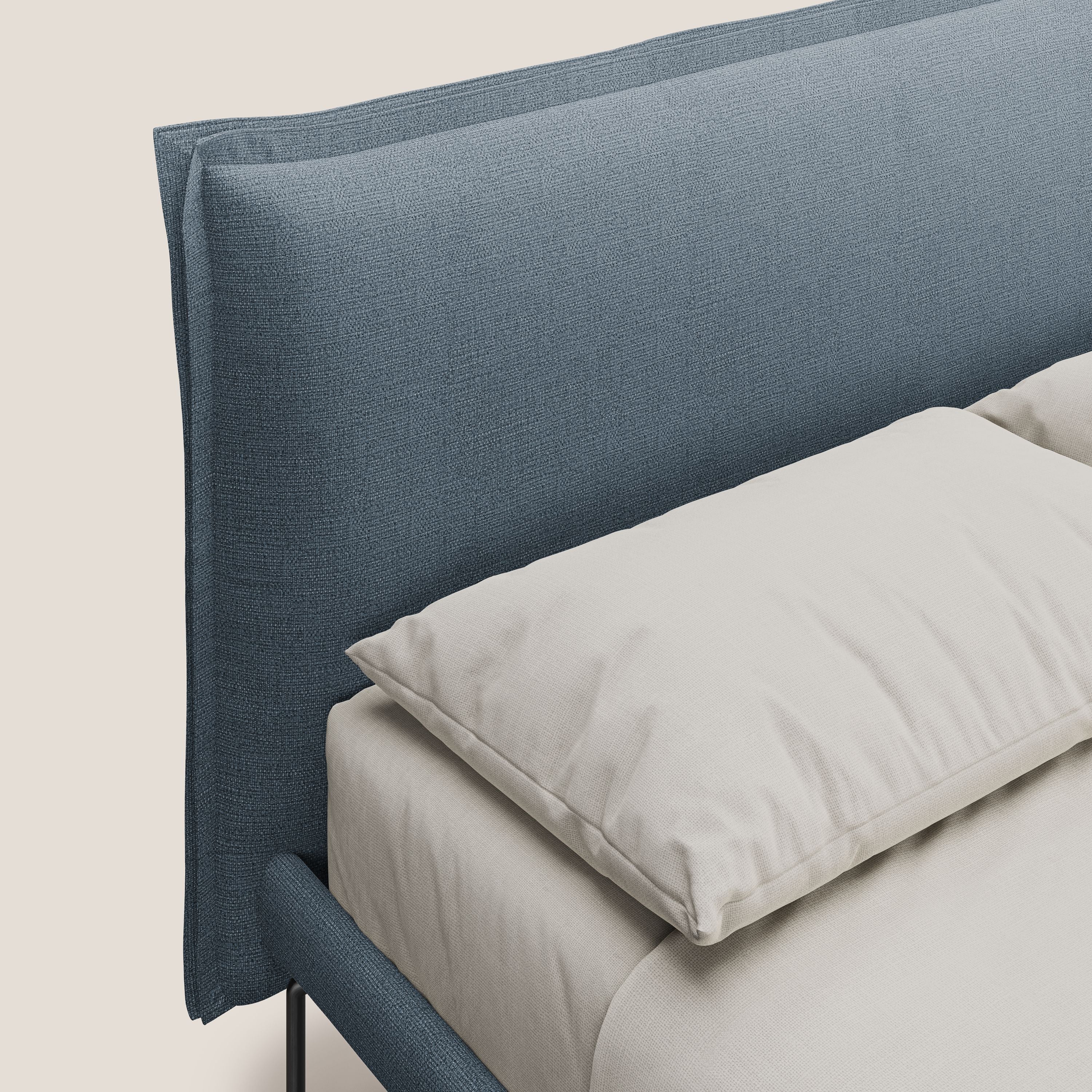 Eric letto imbottito design minimal in morbido tessuto impermeabile T14 carta da zucchero - divani.store