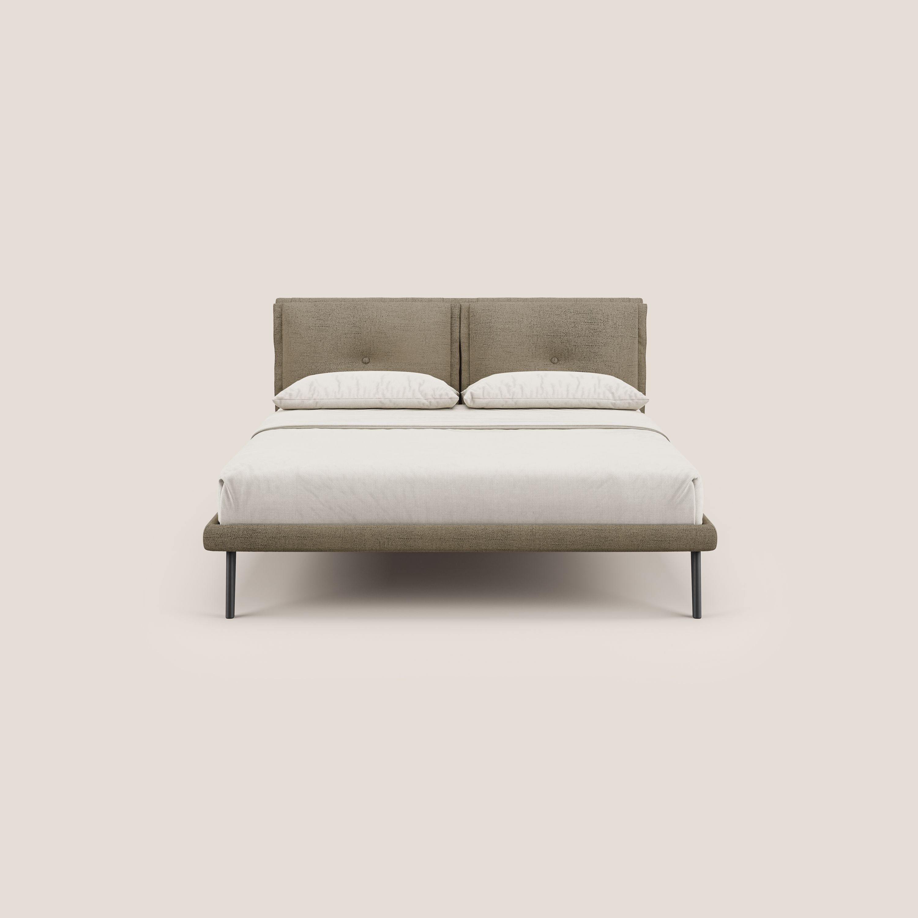 Ibuki letto con cuscini trapuntati regolabili e piedi in mogano in tessuto fiammato impermeabile T03 marrone - divani.store