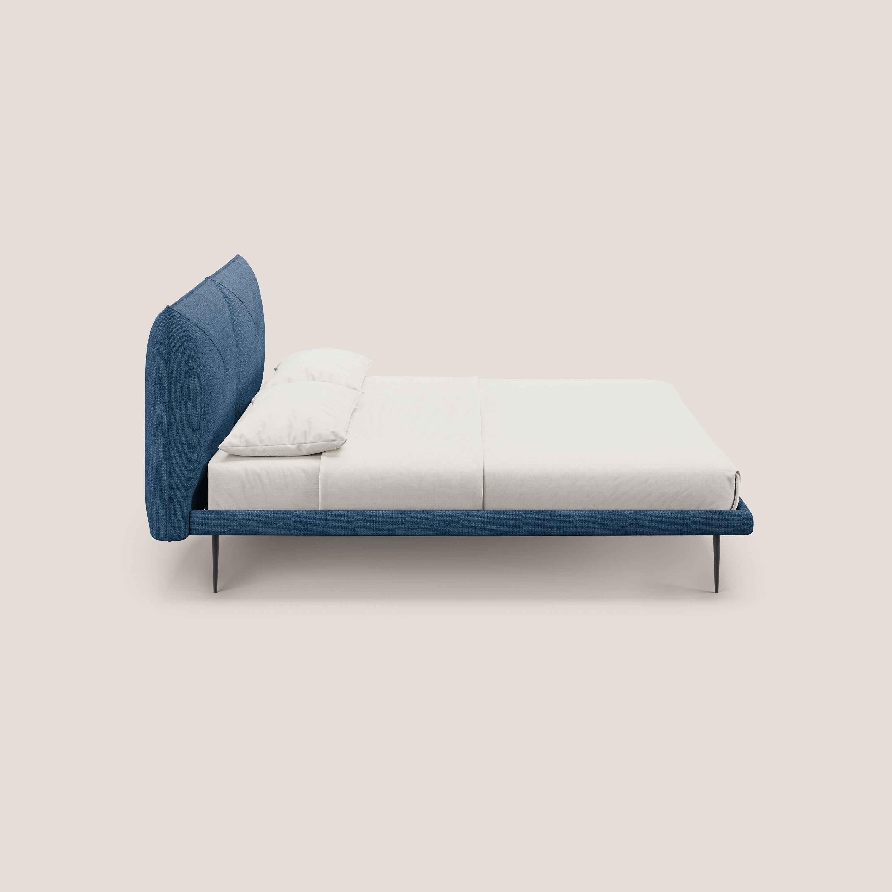Jolie letto a doppio pannello con piedi alti in metallo in tessuto smacchiabile T18 blu - divani.store