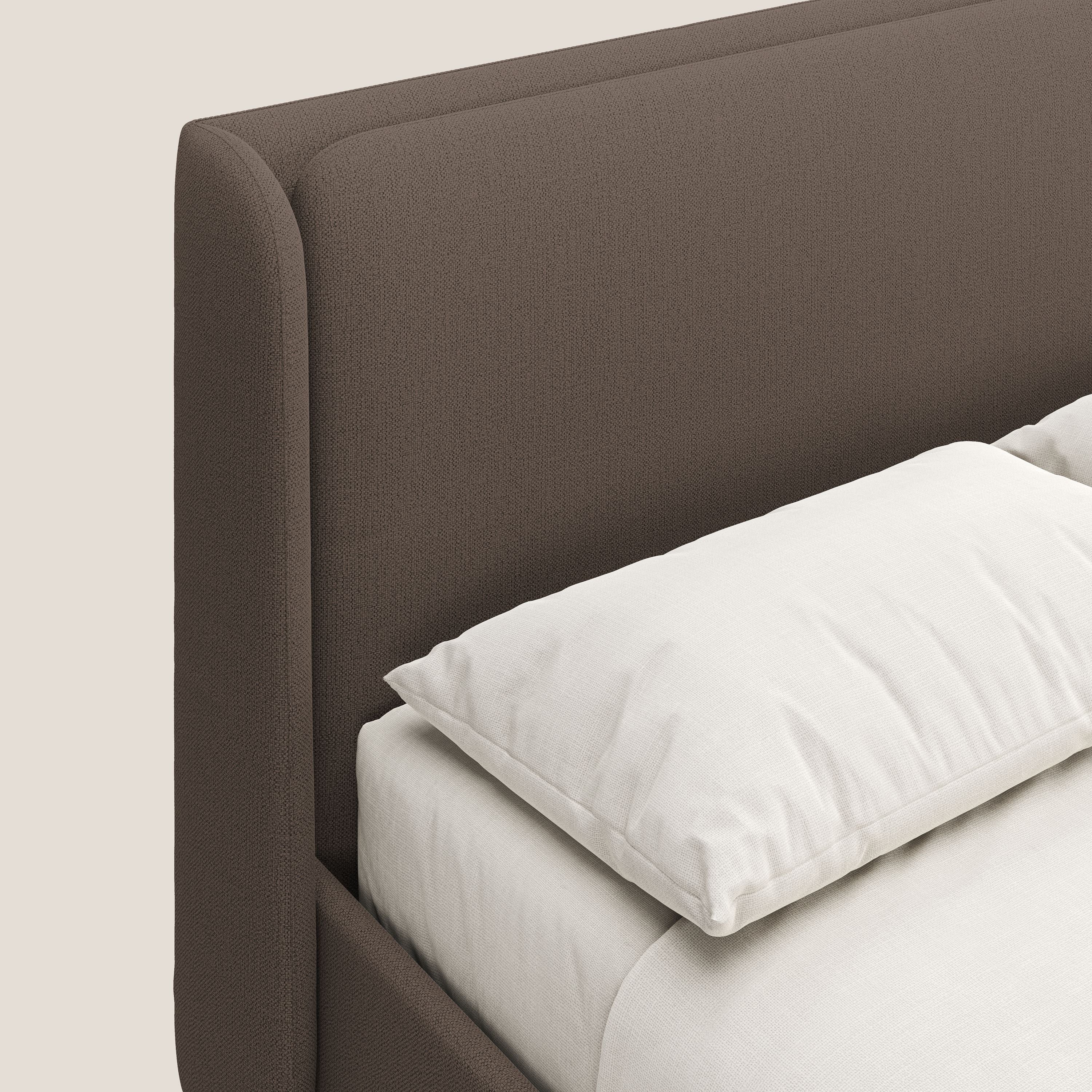 Nadine letto contenitore di design e comfort Italiano in tessuto impermeabile T19 marrone - divani.store