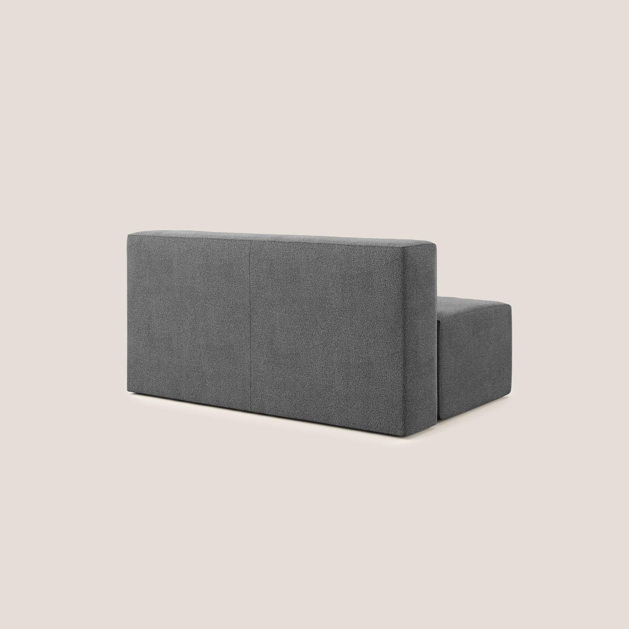 Il divano Nettuno elemento maxi 180 cm in morbido bouclè impermeabile T07 ANTRACITE di Divani.Store è un divano modulare moderno e minimalista in grigio scuro con un design squadrato e senza braccioli. Il divano a due posti presenta una texture sottile sul morbido rivestimento in bouclé, con uno schienale della stessa altezza e larghezza della seduta. Lo sfondo è un semplice bianco sporco, che gli conferisce un aspetto elegante e compatto.