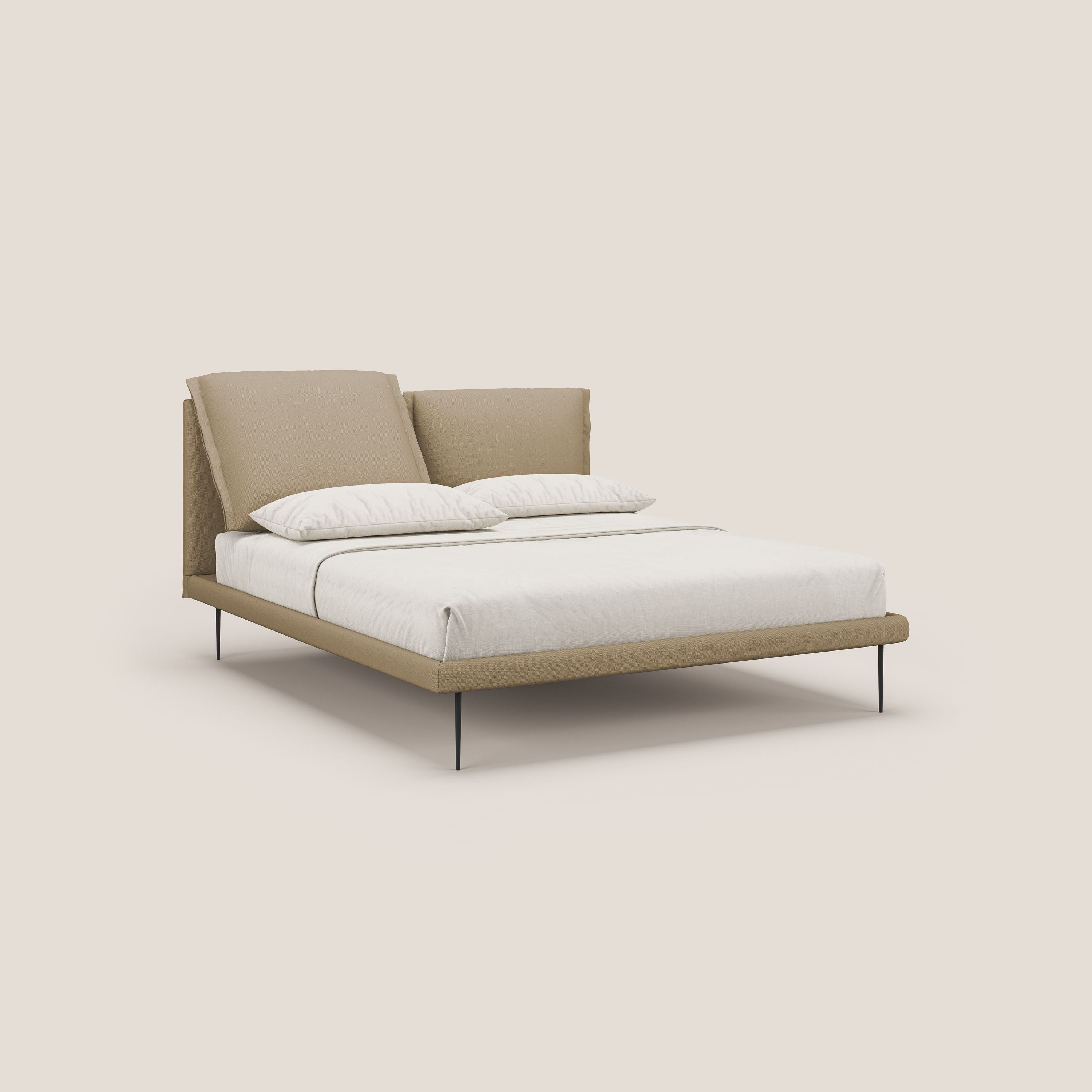 Noah letto con cuscini regolabili e piedi alti in metallo in tessuto smacchiabile T05 beige - divani.store