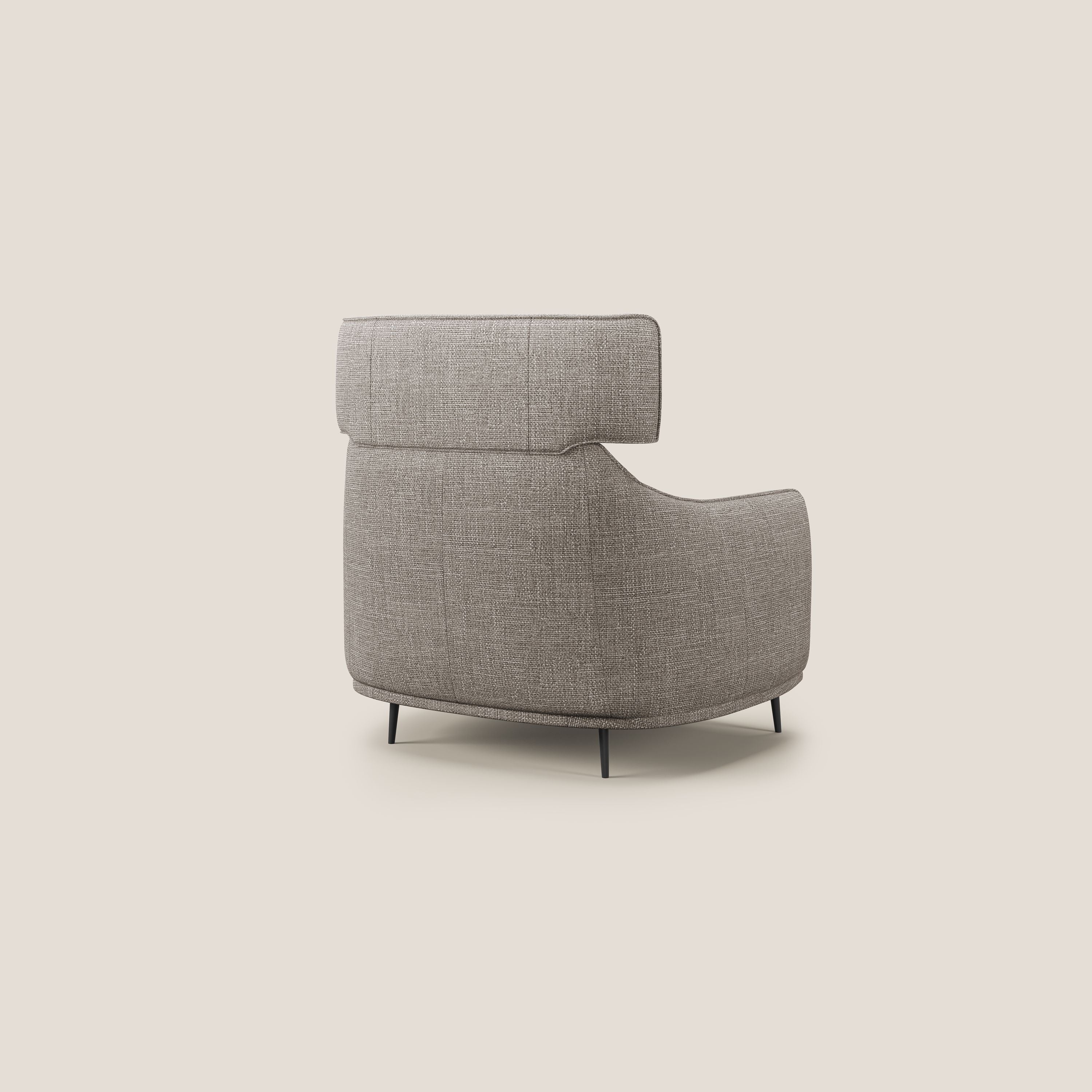Zelda Poltroncina dal design moderno in morbido tessuto impermeabile T06 tortora - divani.store