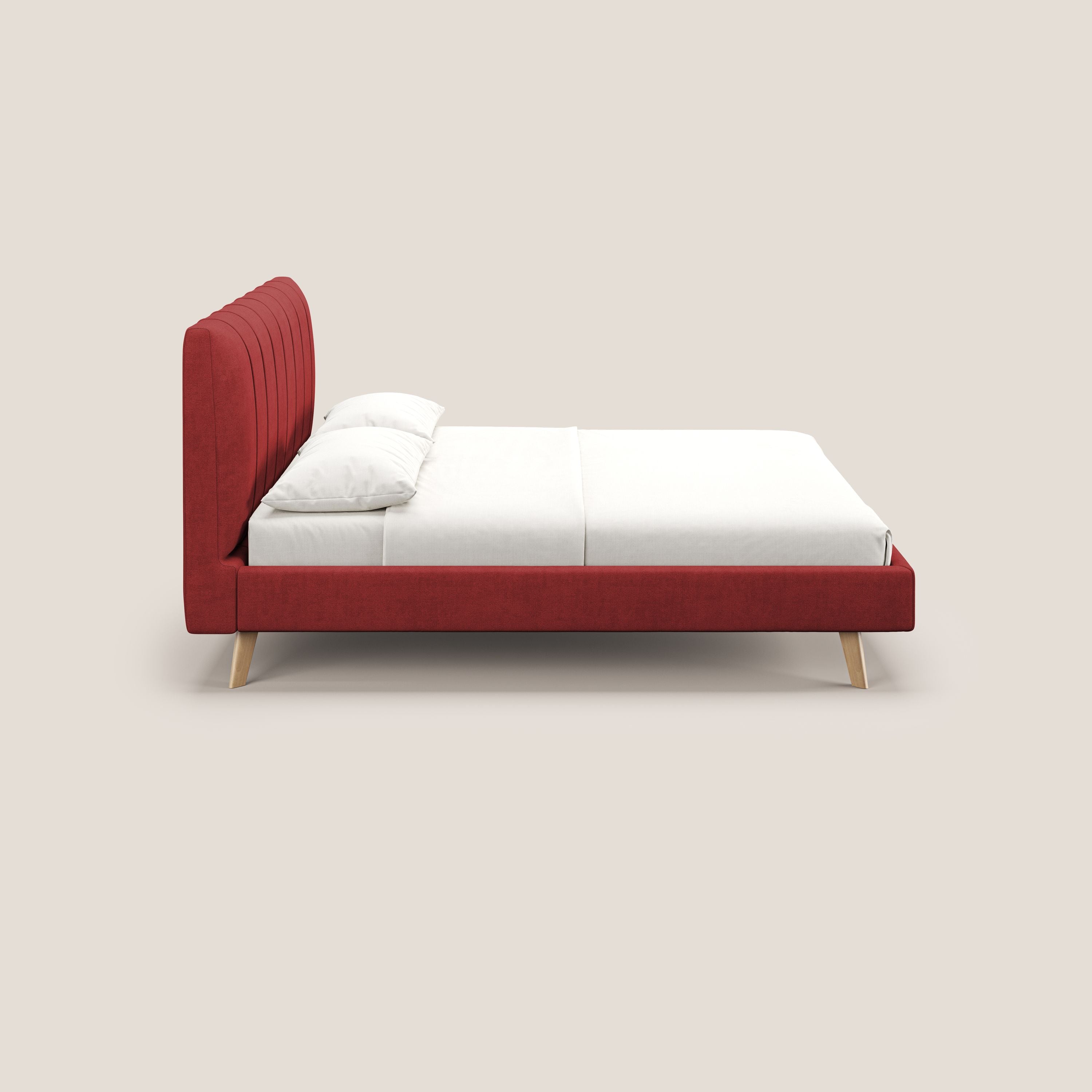 Selene letto imbottito con piedini naturali sfoderabile in tessuto impermeabile T02 rosso - divani.store