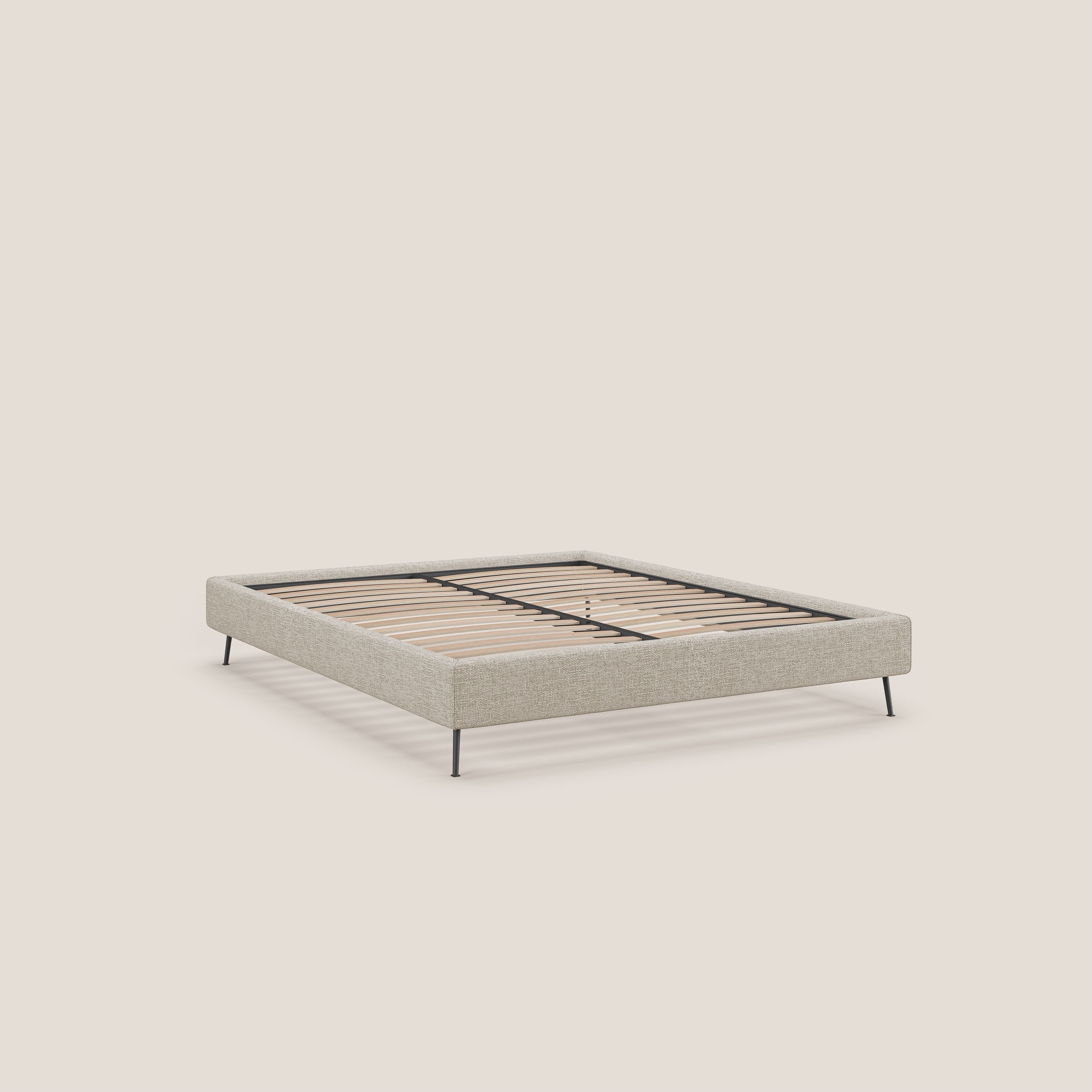 Steve sommier giroletto piedi alti in tessuto impermeabile T10 - divani.store