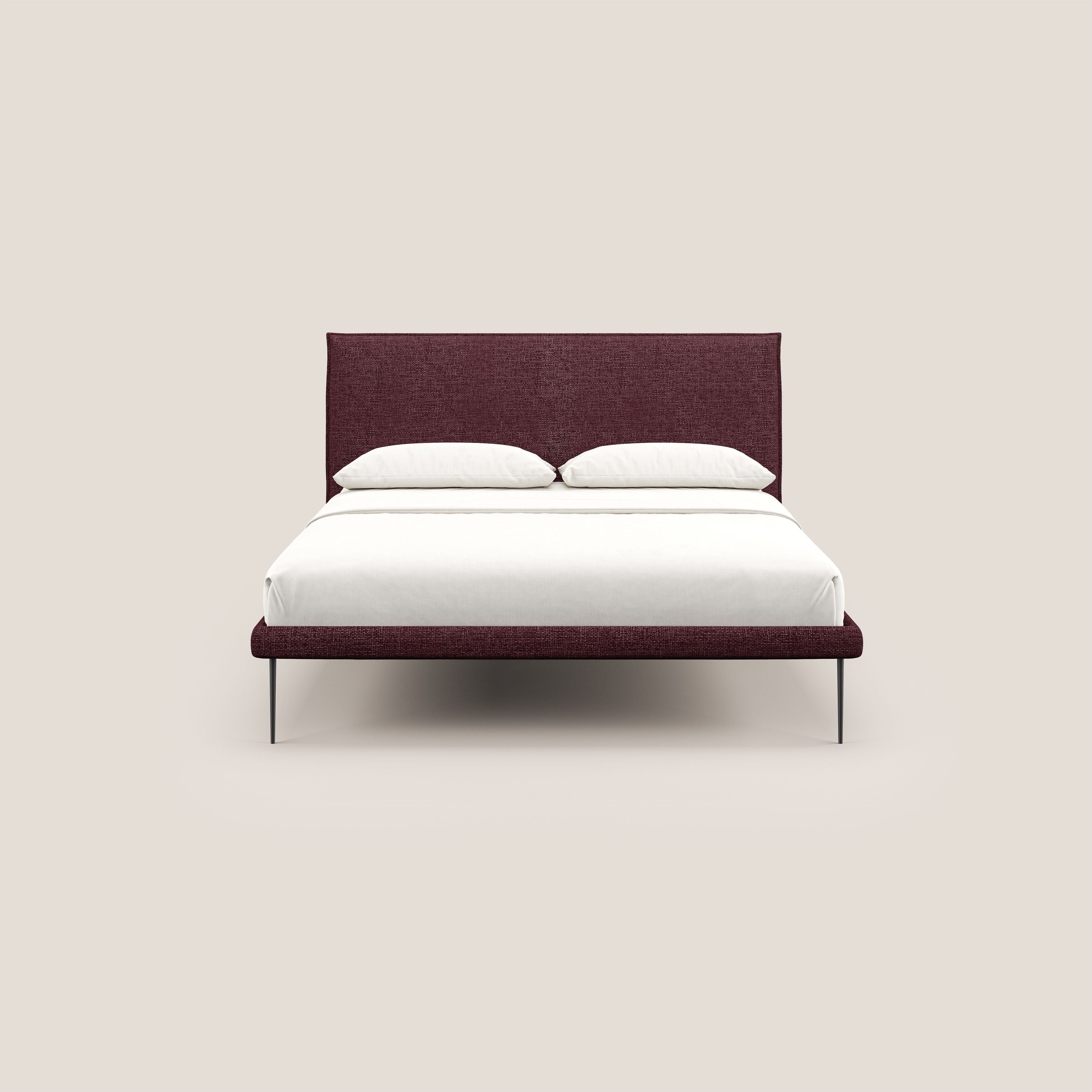 Theo letto imbottito moderno sfoderabile con piedi alti in metallo in tessuto impermeabile T10 bordeaux - divani.store