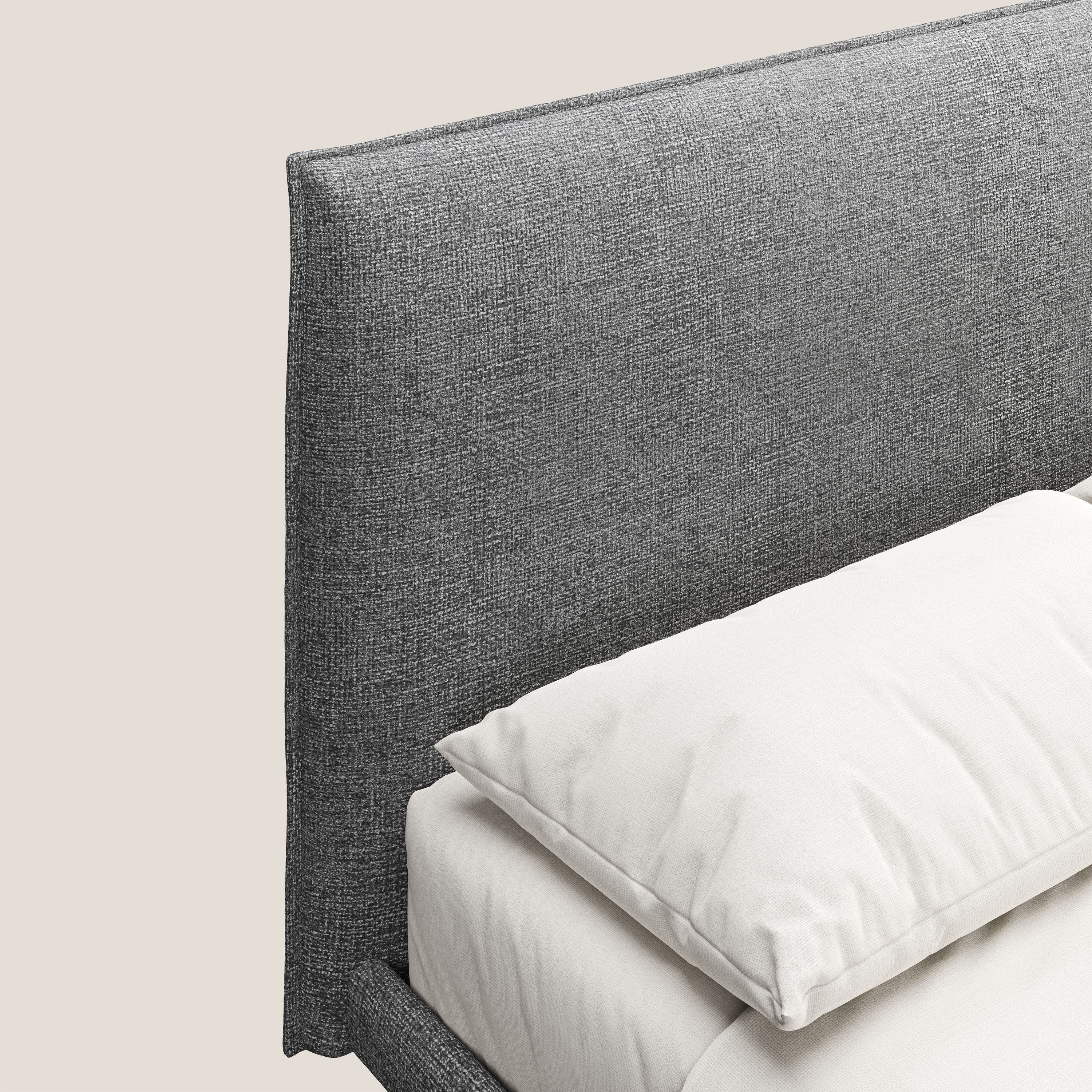 Theo letto imbottito moderno sfoderabile con piedi alti in metallo in tessuto impermeabile T10 grigio - divani.store