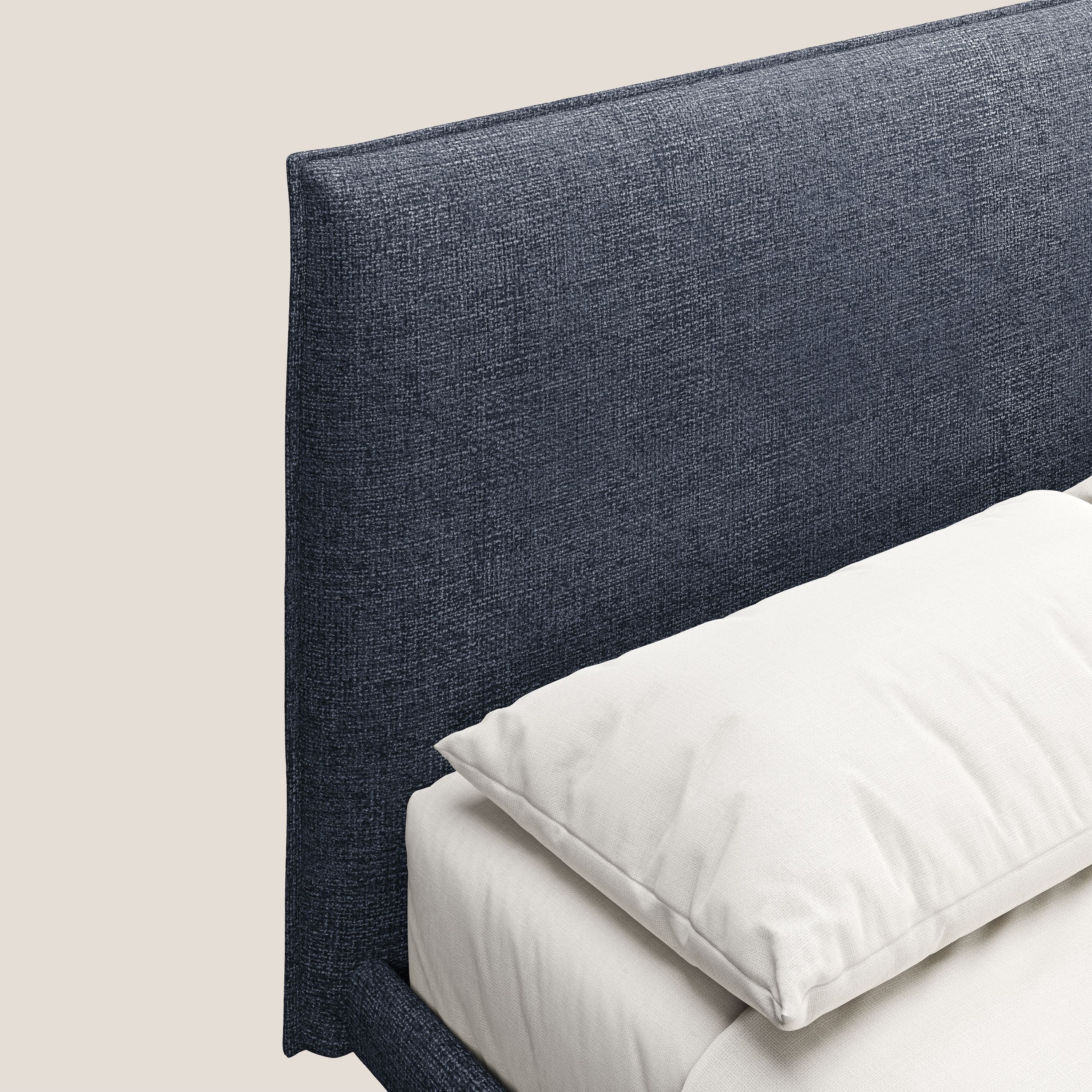 Theo letto imbottito moderno sfoderabile con piedi alti in metallo in tessuto impermeabile T10 blu - divani.store