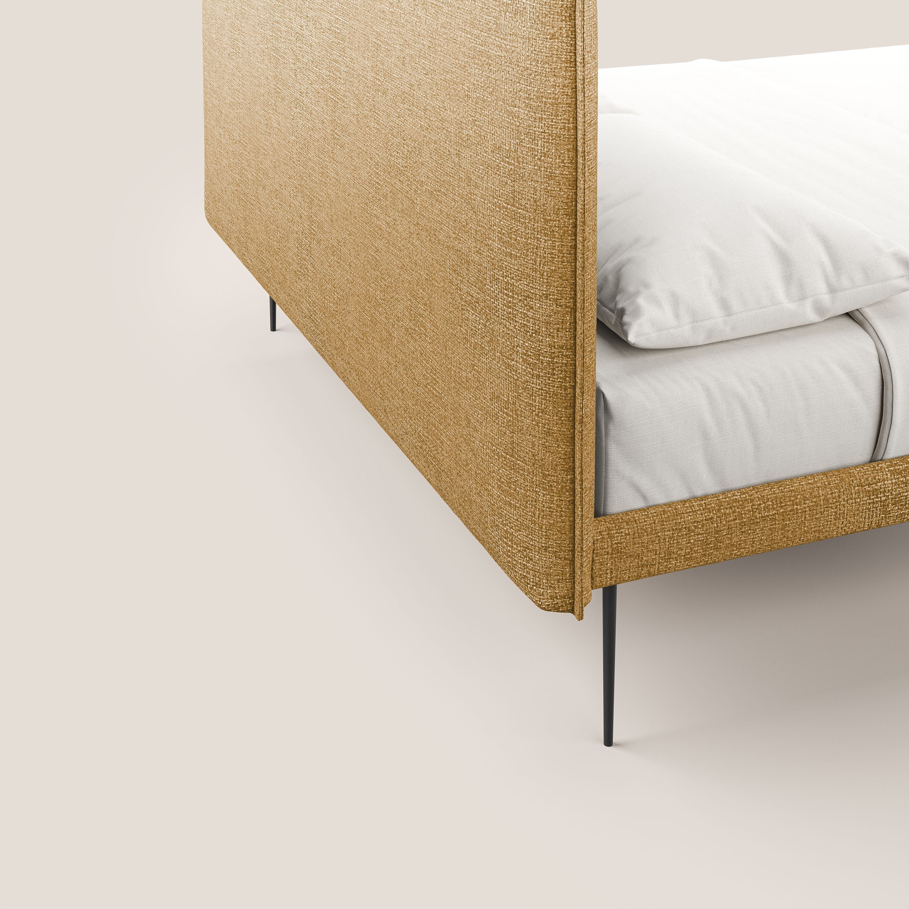 Theo letto imbottito moderno sfoderabile con piedi alti in metallo in tessuto impermeabile T10 giallo - divani.store