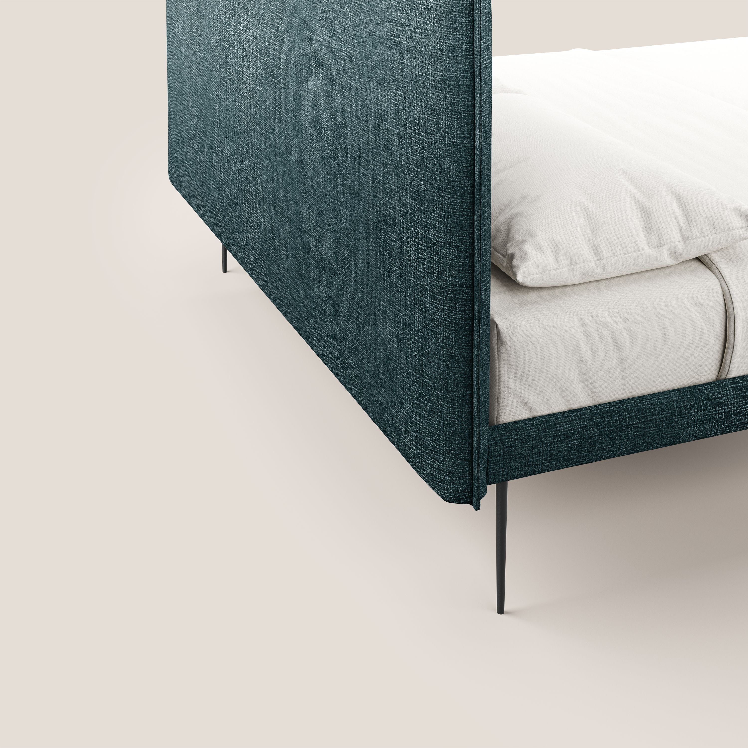 Theo letto imbottito moderno sfoderabile con piedi alti in metallo in tessuto impermeabile T10 petrolio - divani.store