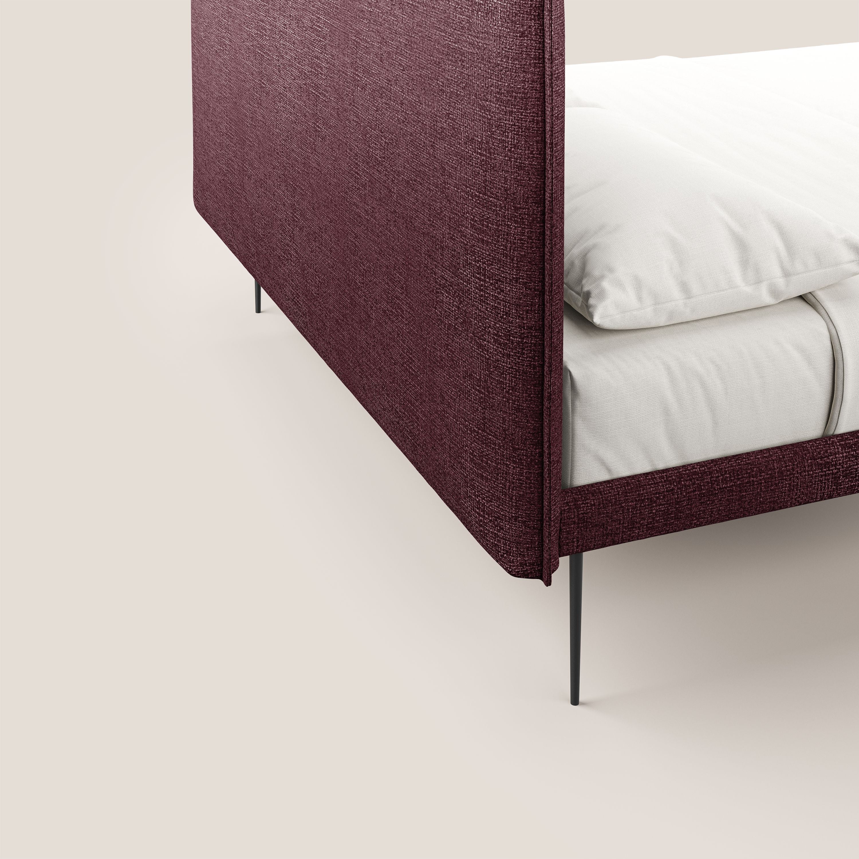 Theo letto imbottito moderno sfoderabile con piedi alti in metallo in tessuto impermeabile T10 bordeaux - divani.store
