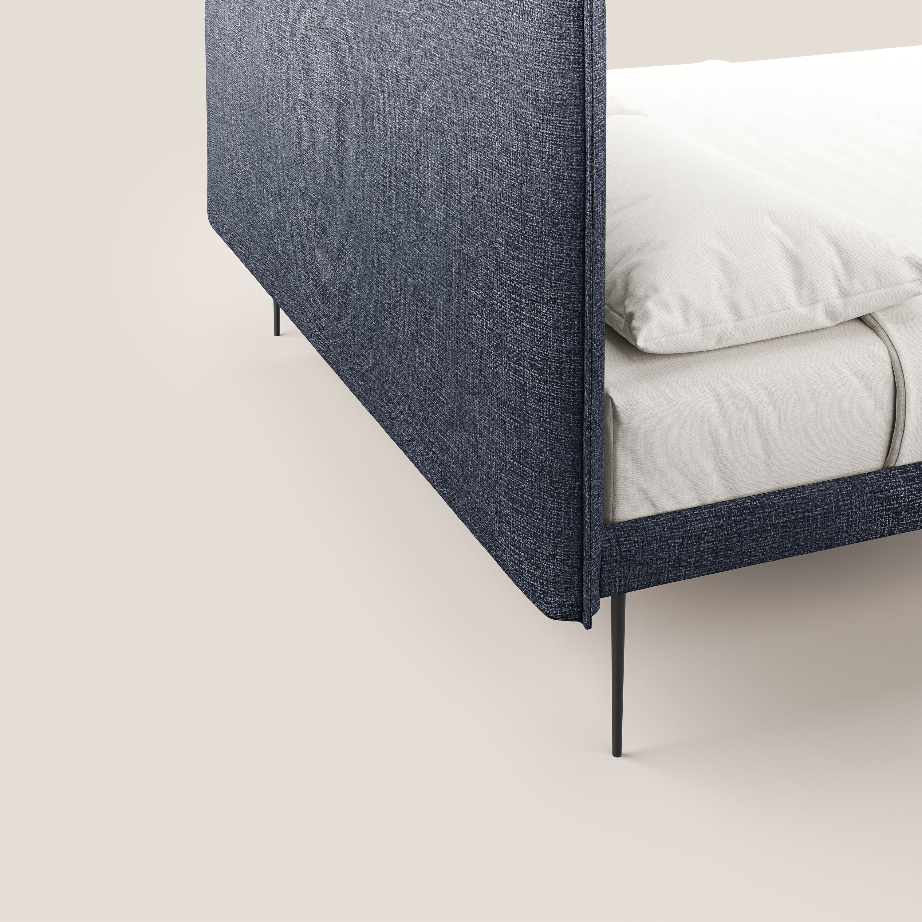 Theo letto imbottito moderno sfoderabile con piedi alti in metallo in tessuto impermeabile T10 blu - divani.store