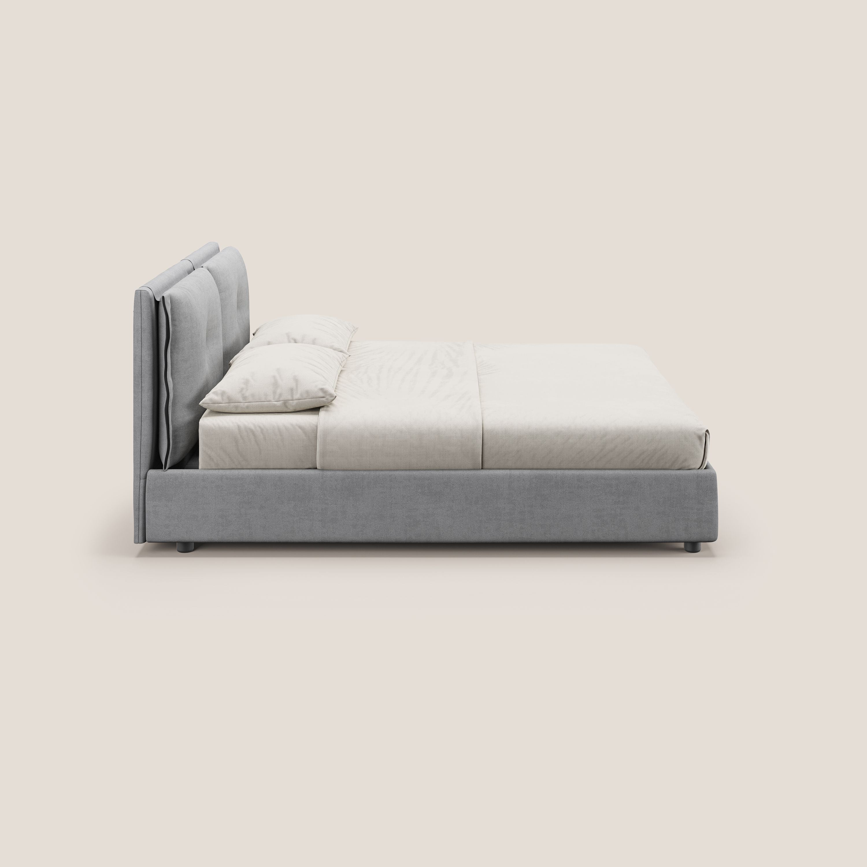 Travis letto contenitore con cuscini mobili trapuntati in tessuto impermeabile T02 grigio chiaro - divani.store