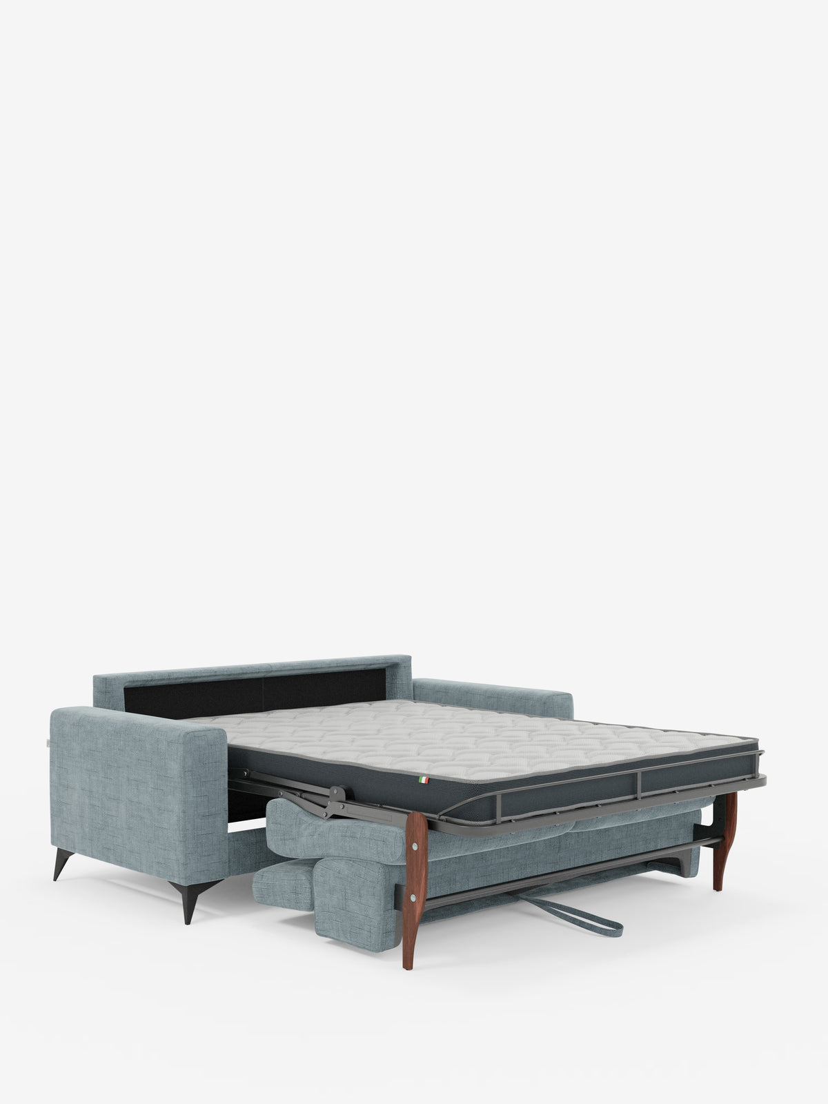 Il divano letto matrimoniale Pegaso di Divani.Store è qui raffigurato rivestito in tessuto jacquard T22 azzurro chiaro antimacchia, con gambe e struttura in legno scuro. Nell’immagine è raffigurato aperto in modalità letto: il materasso è visibile, mentre i cuscini del divano sono stati rimossi e riposti sotto di esso. Lo sfondo è bianco a tinta unita.