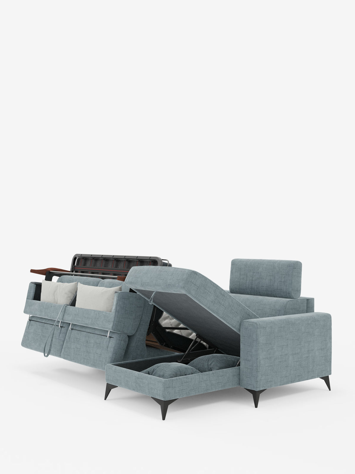 Il divano letto angolare Pegaso con poggiatesta reclinabili e penisola contenitore in tessuto jacquard smacchiabile T22 di Divani.Store è presentato in tessuto azzurro. Questo moderno divano componibile presenta una sezione che si trasforma in un letto estraibile con struttura metallica a vista e cuscini, mentre la sezione chaise longue si solleva per rivelare uno spazio contenitore nascosto al di sotto. Entrambe le sezioni sono sostenute da gambe angolari nere, il tutto su uno sfondo bianco.