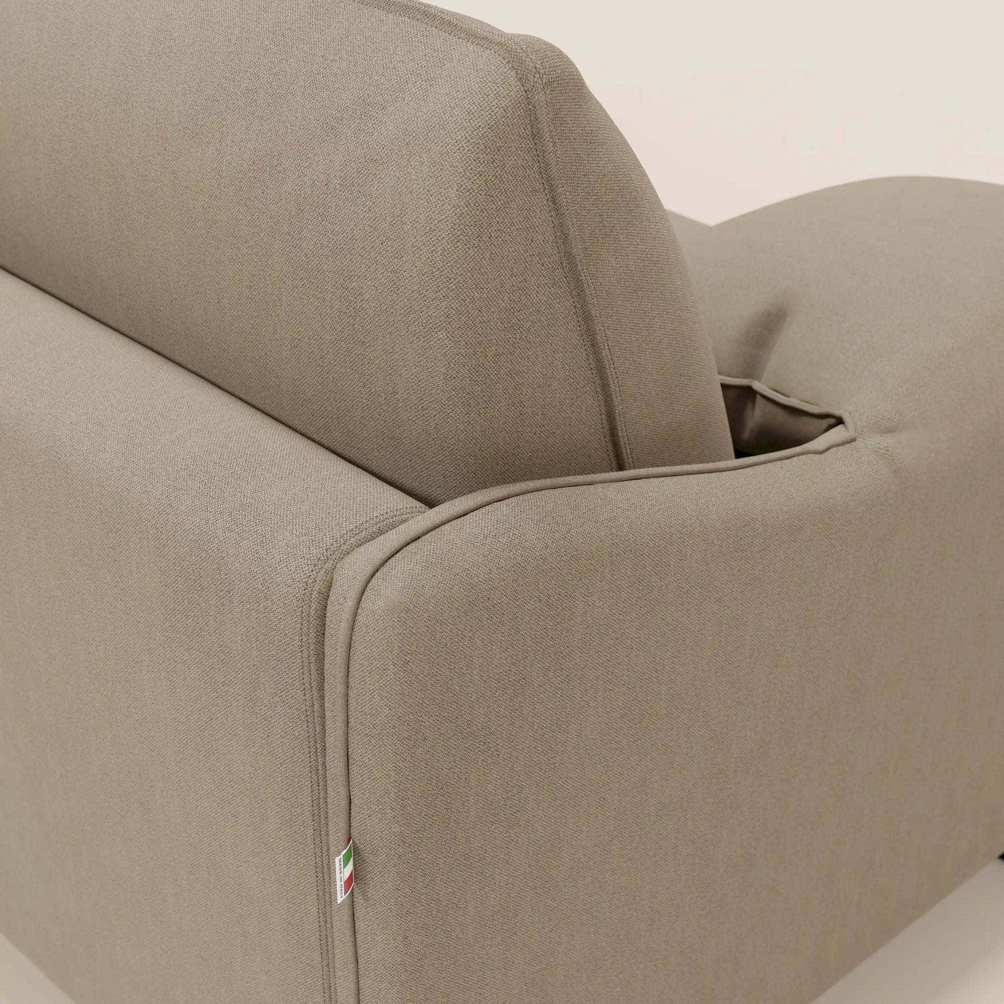 Primula divano letto con materasso alto 18 cm - braccioli mobili e tessuto smacchiabile T05