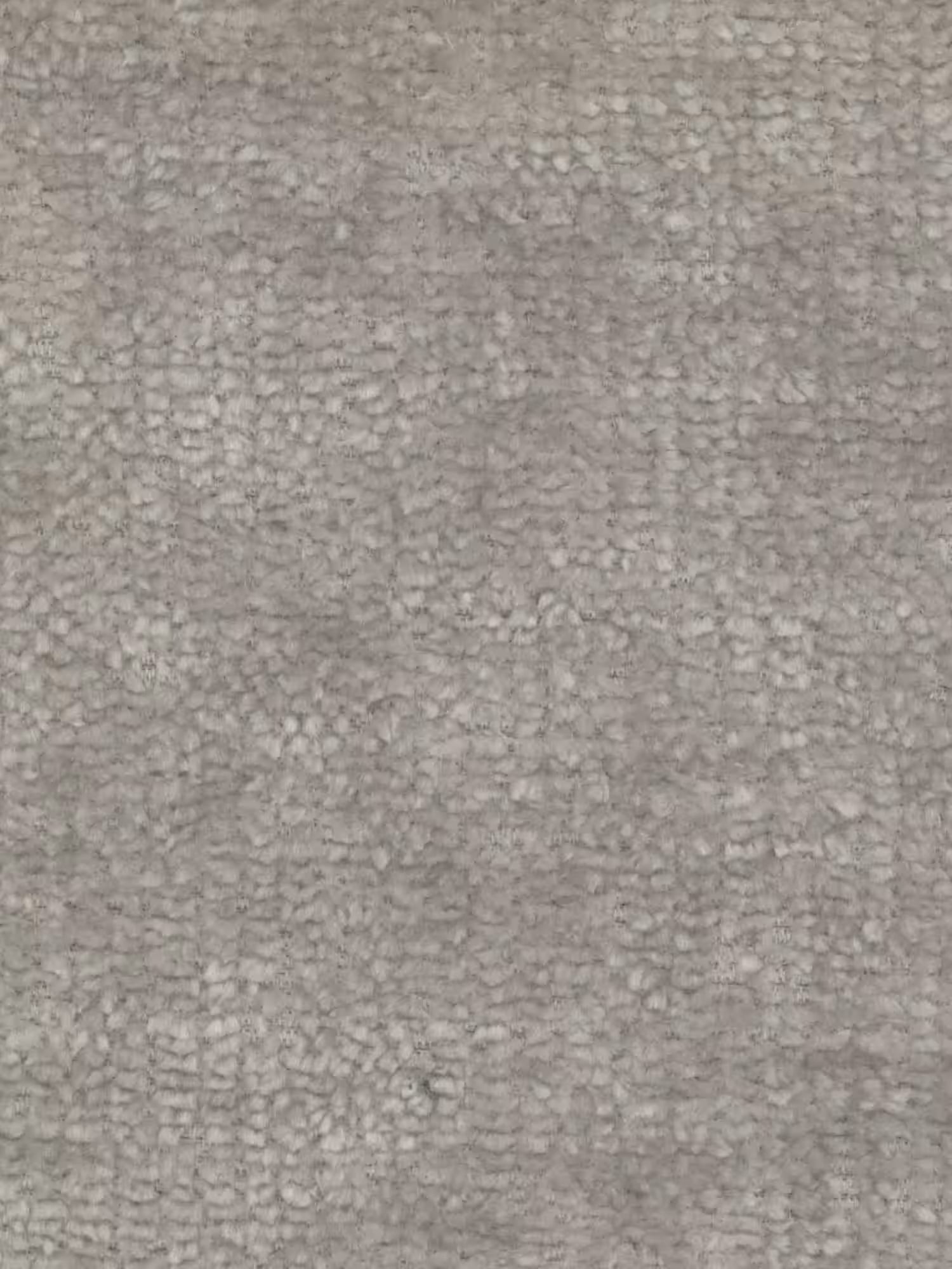 Primo piano di un tappeto morbido, di colore grigio chiaro, con pelo ad anelli che ricorda la “Luce Sedia imbottita con schienale curvo in tessuto” di Divani.Store, caratterizzato da una trama delicata e da un aspetto neutro che richiamano il suo design moderno e imbottito.